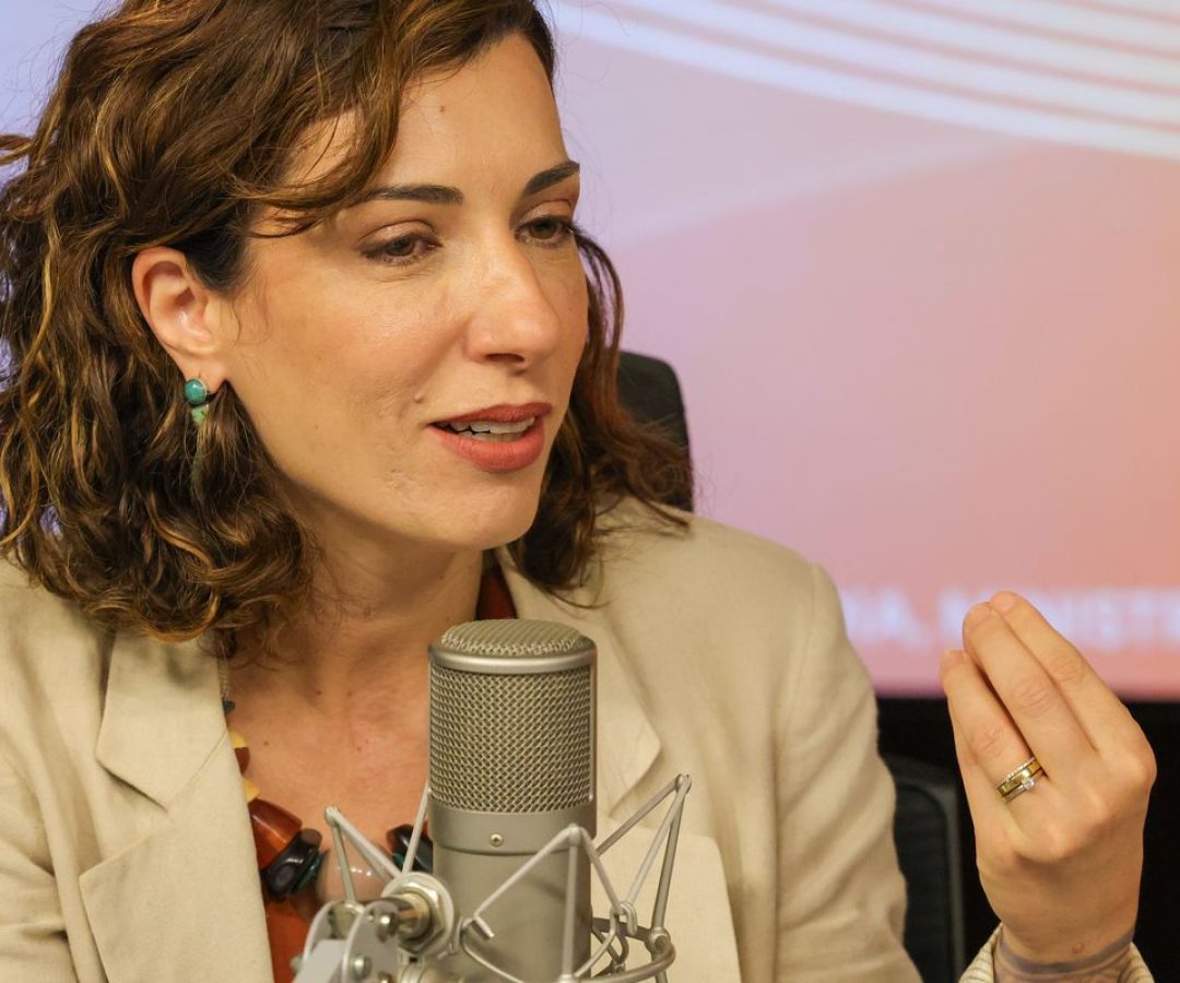 Mulheres agregam diversidade à mesa do trabalhador, diz ministra