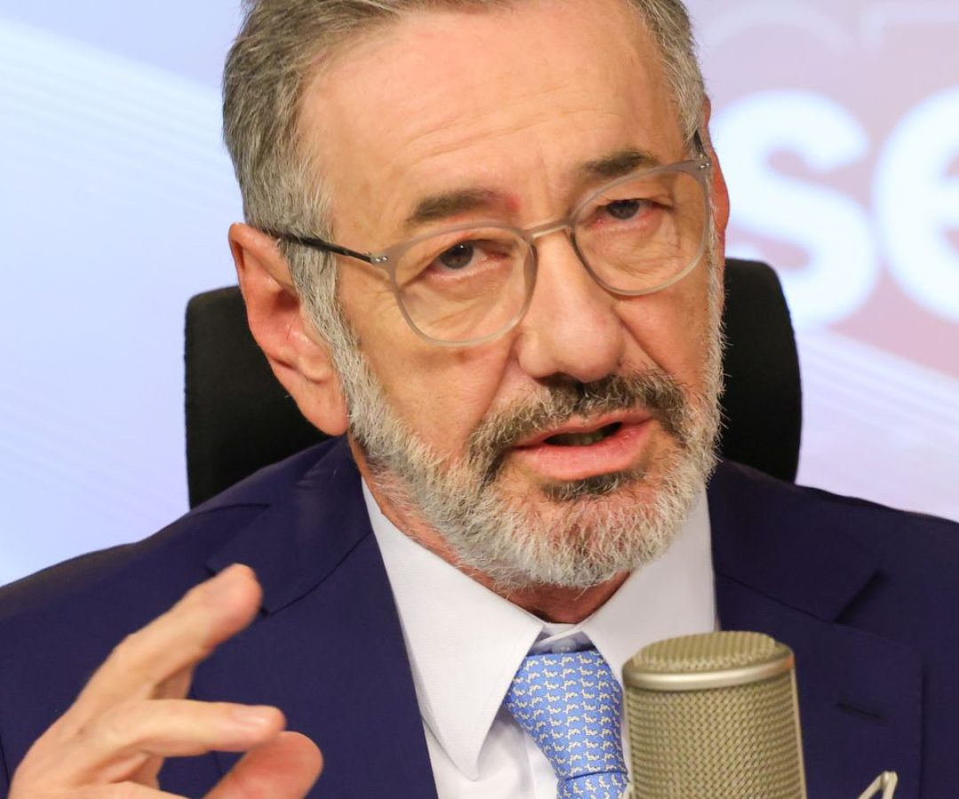 Ministro diz que país não quer apenas exportar minerais críticos