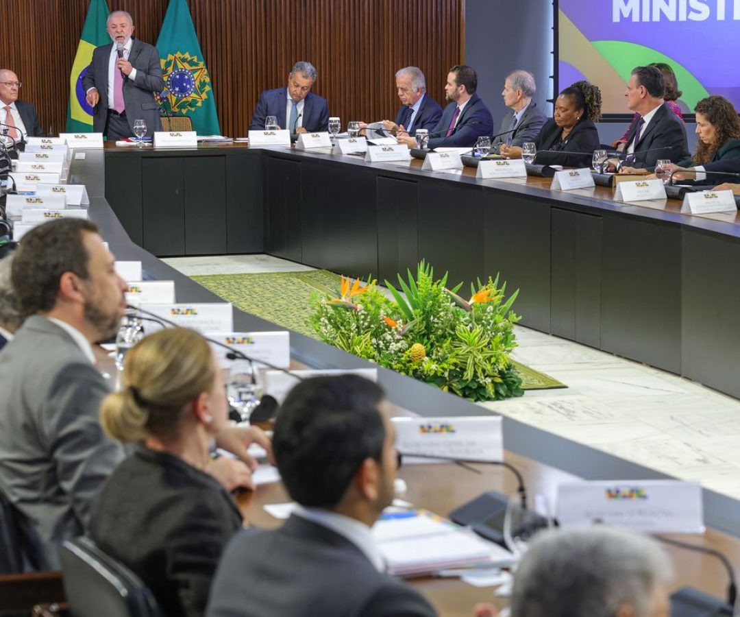 Lula se despede de ministros e confirma Alckmin como vice em chapa