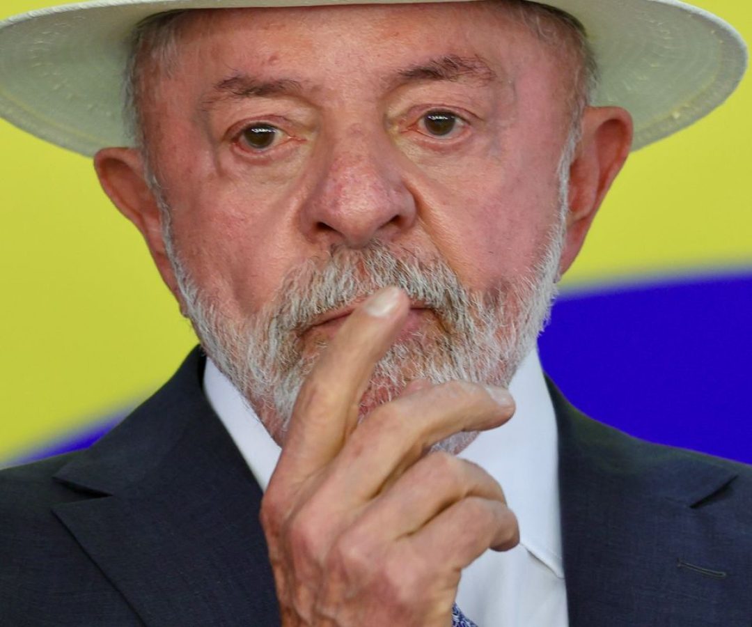 Detenção de ativista brasileiro em Israel é injustificável, diz Lula