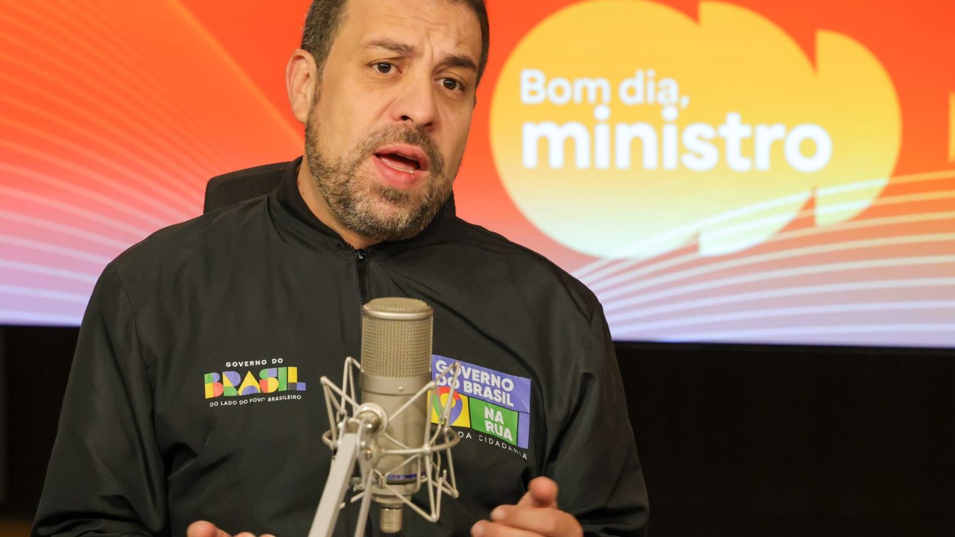 Com juros altos, dívidas aumentam e exigem mais Desenrola, diz Boulos