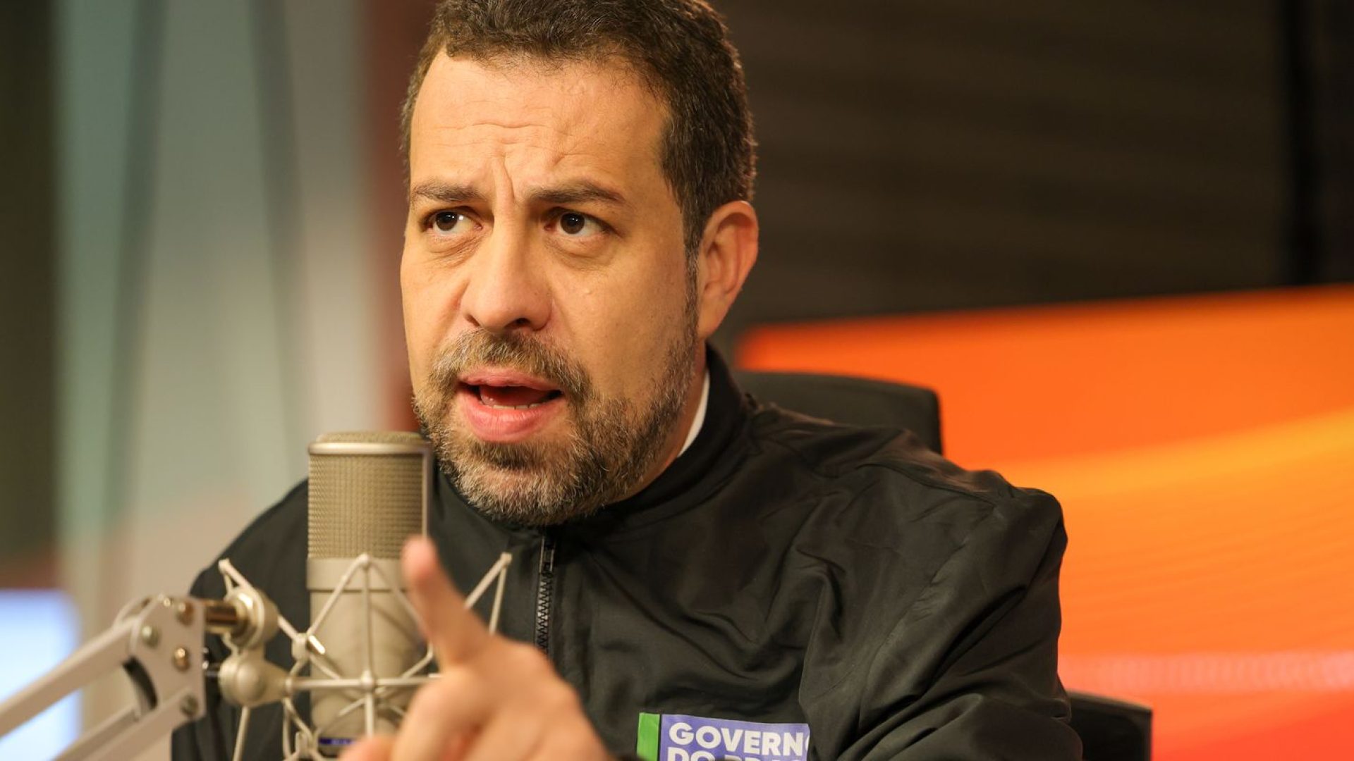 Boulos volta a criticar “terrorismo econômico” contra fim da 6 por 1