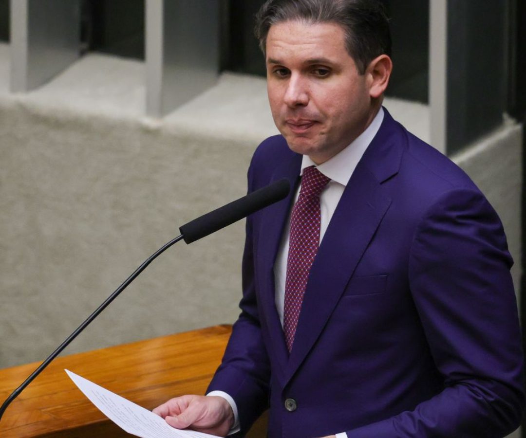 Motta promete avançar sobre escala 6x1 e trabalho por aplicativos