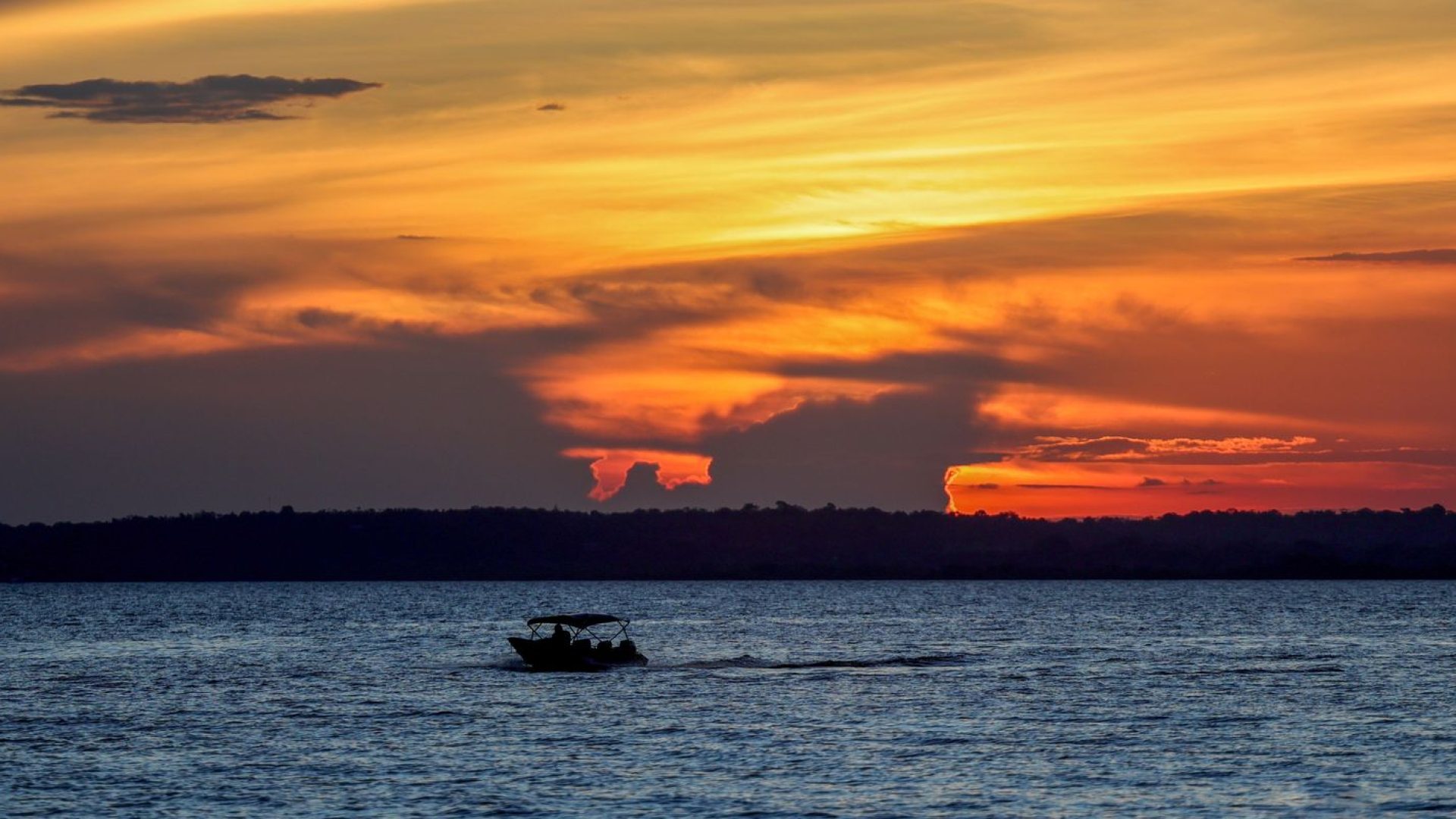 Lula diz que não quer luxo e que ficará em barco durante a COP30