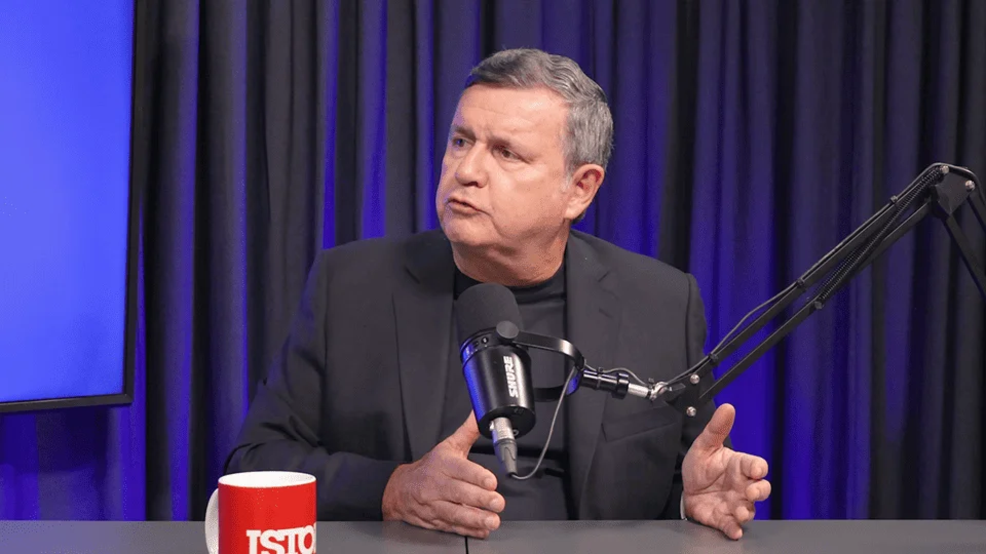 Vittorio Danesi, CEO da Simpress, em participação no Dinheiro Entrevista; notebook; computador