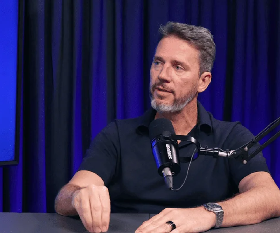 Pedro Bartelle, CEO da Vulcabras, em participação no Dinheiro Entrevista; mizuno; olympikus