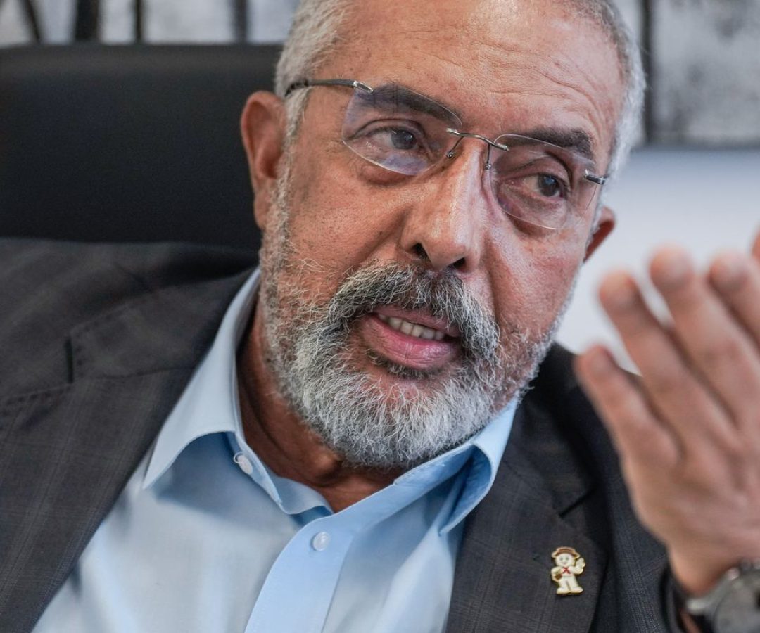 Não há mais razão para manter escala 6x1 e jornada de 44h, diz senador