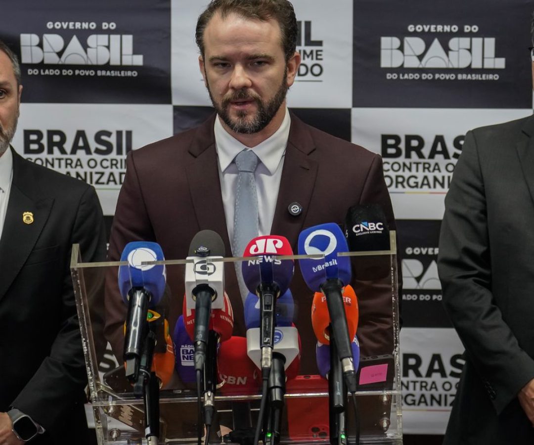 Brasil e EUA anunciam acordo de combate ao tráfico de armas e drogas