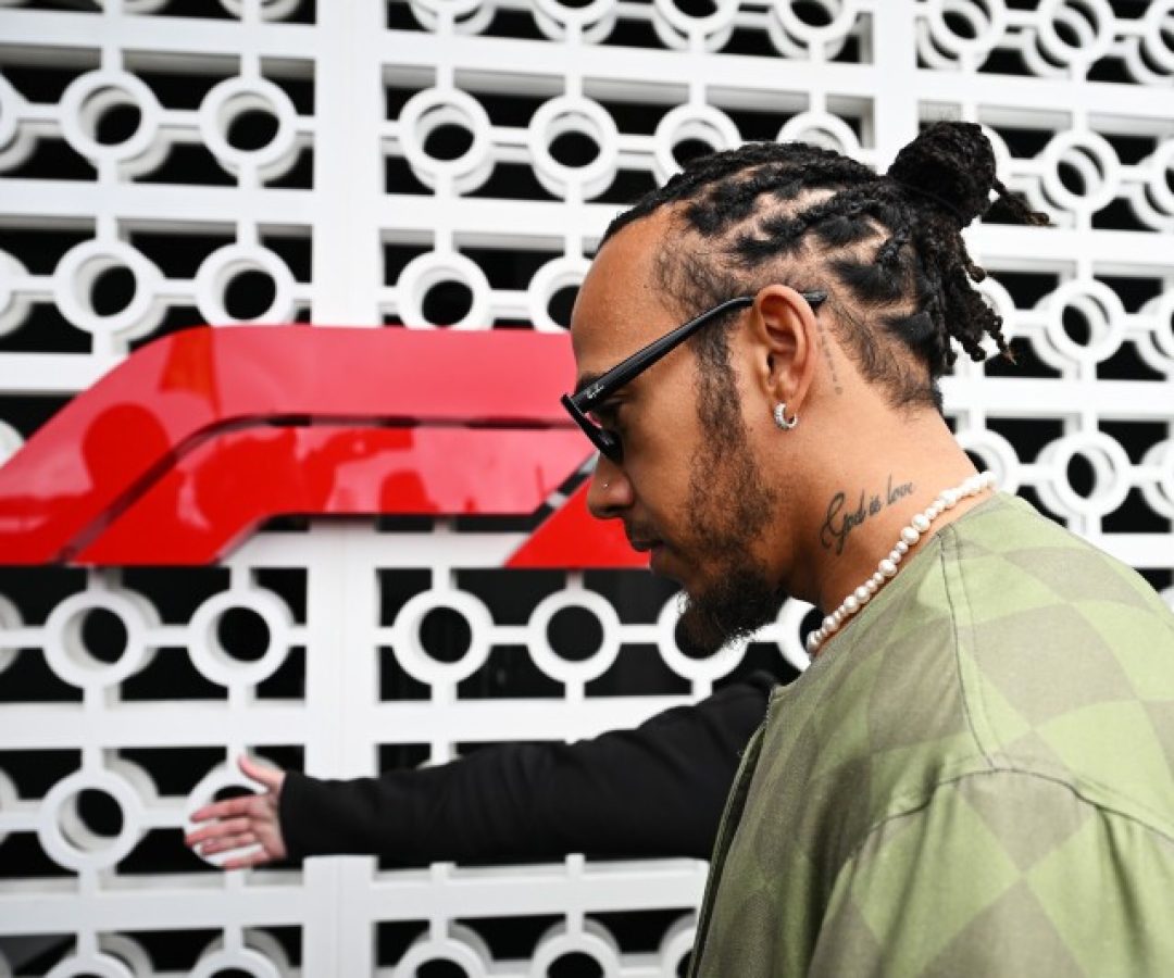 Schumacher: 'Ferrari deve rescindir contrato de Hamilton'