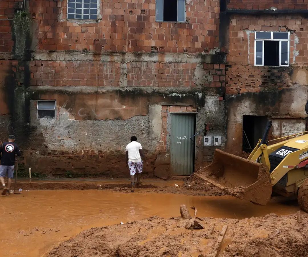 Inmet emite alerta de grande perigo para chuvas intensas em Minas