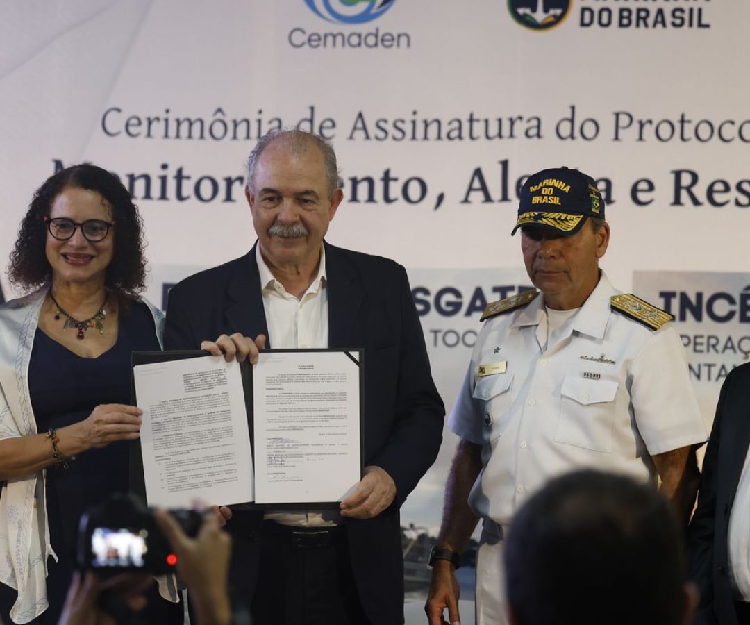 BNDES, Marinha e Cemaden fecham acordo para resposta a desastres