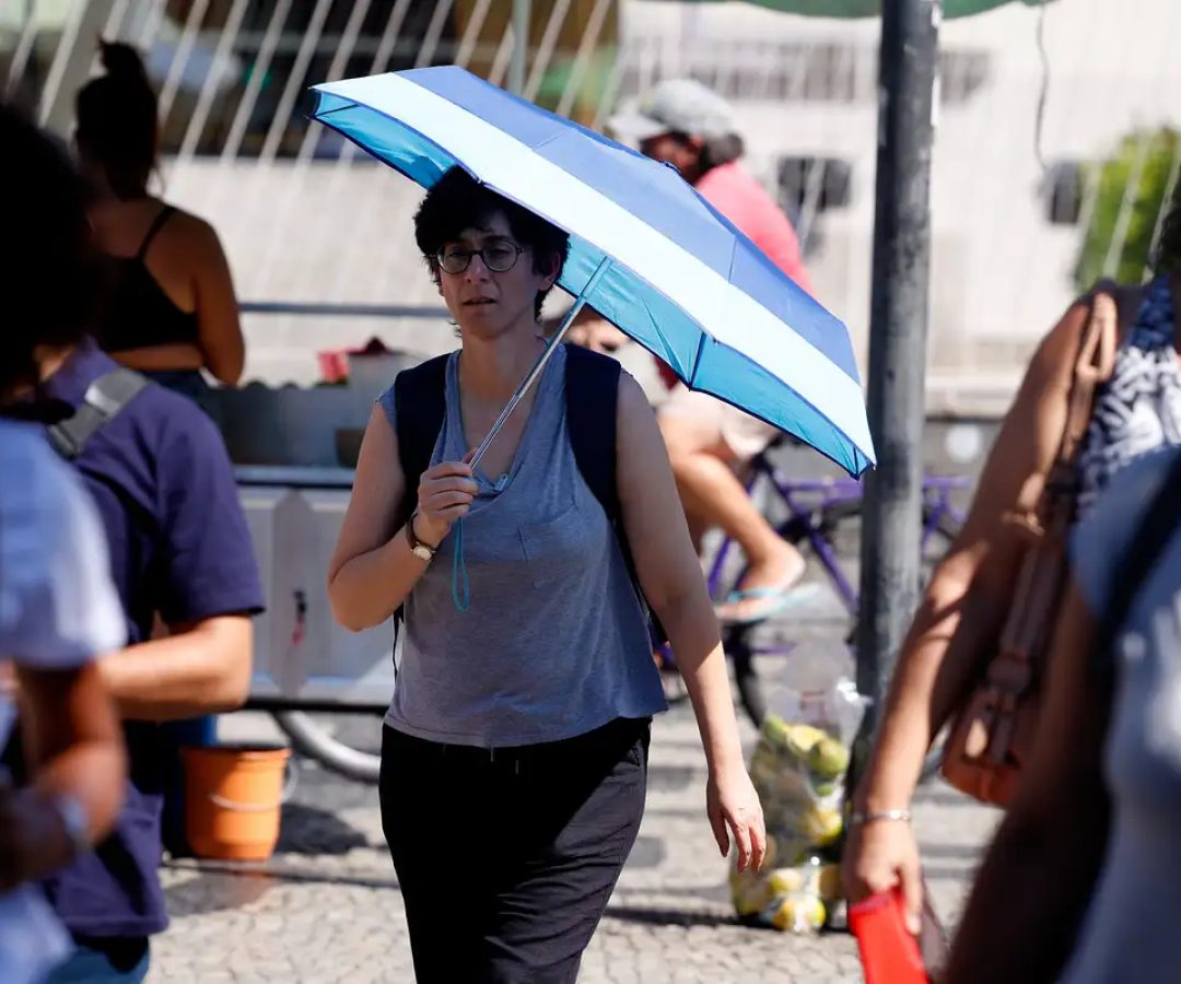 Salário mínimo deverá subir para R$ 1.741 em 2027