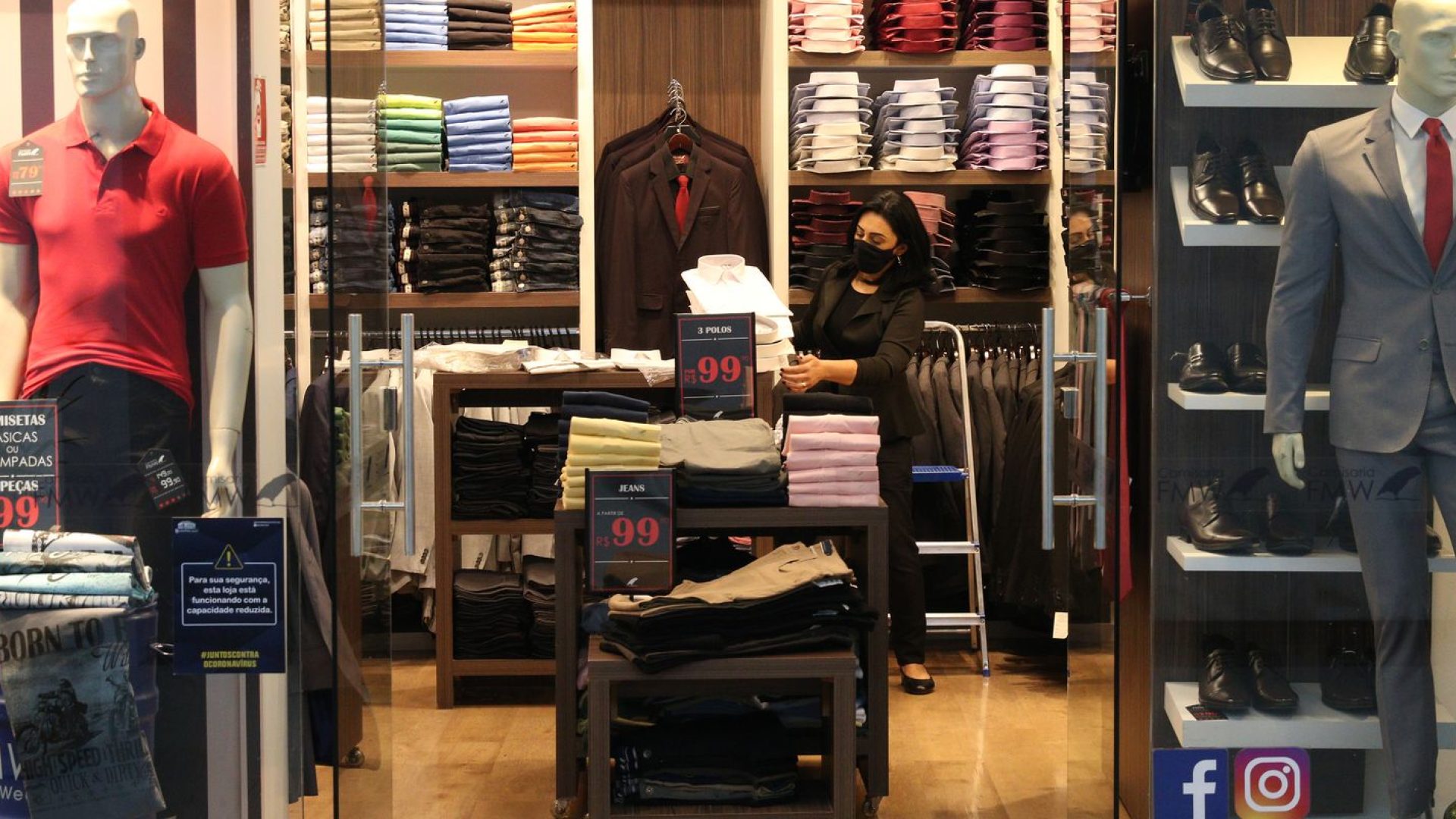 Entenda os direitos do consumidor para trocas de presentes de Natal