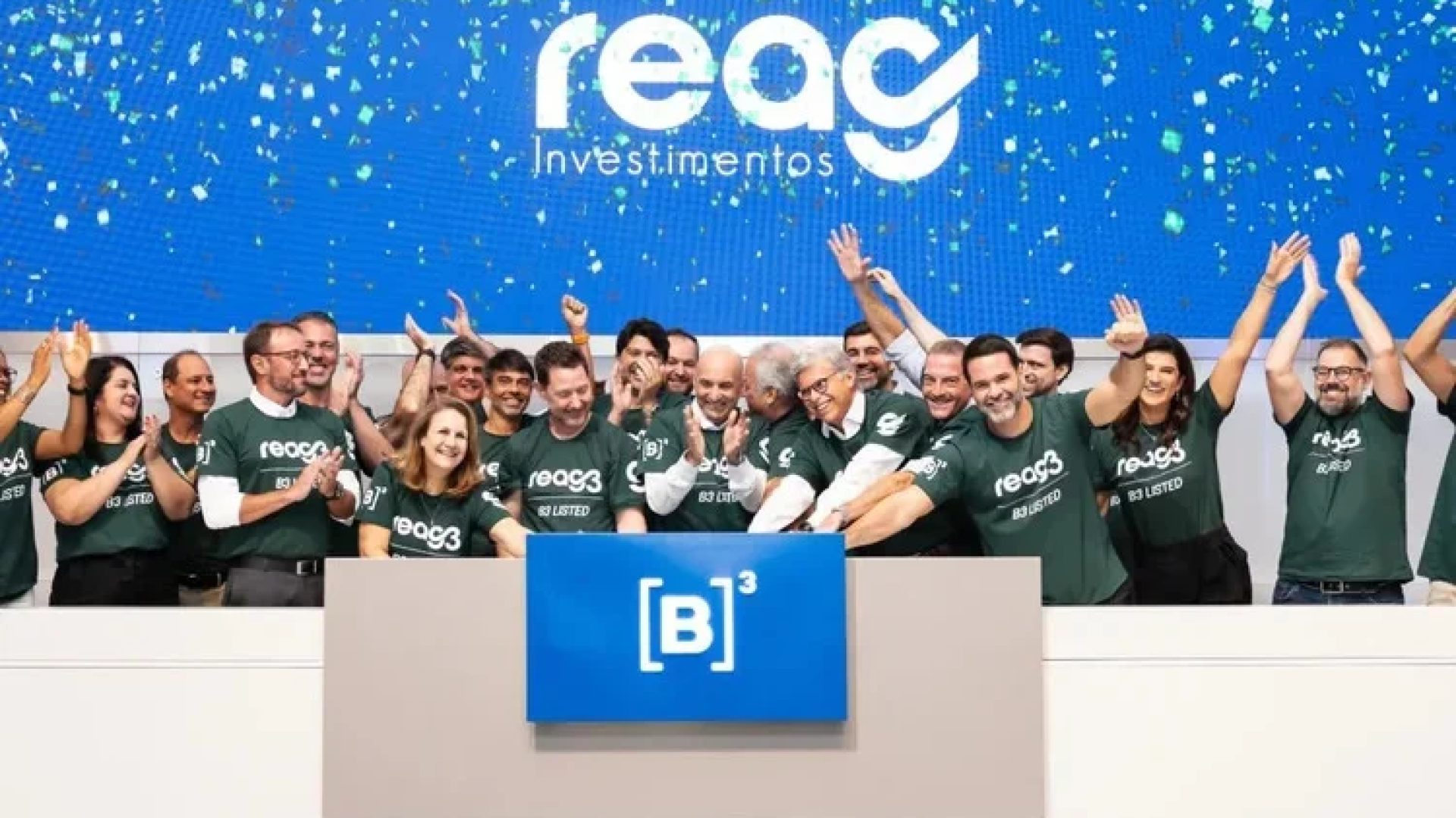 Reag Investimentos se apresenta como maior gestora de recursos independente do país, com mais de R$ 250 bilhões, e é listada na bolsa de valores desde 2021