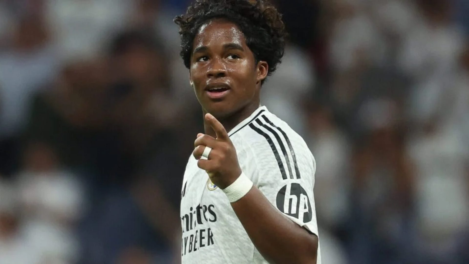 Real Madrid oficializa empréstimo do atacante Endrick ao Lyon