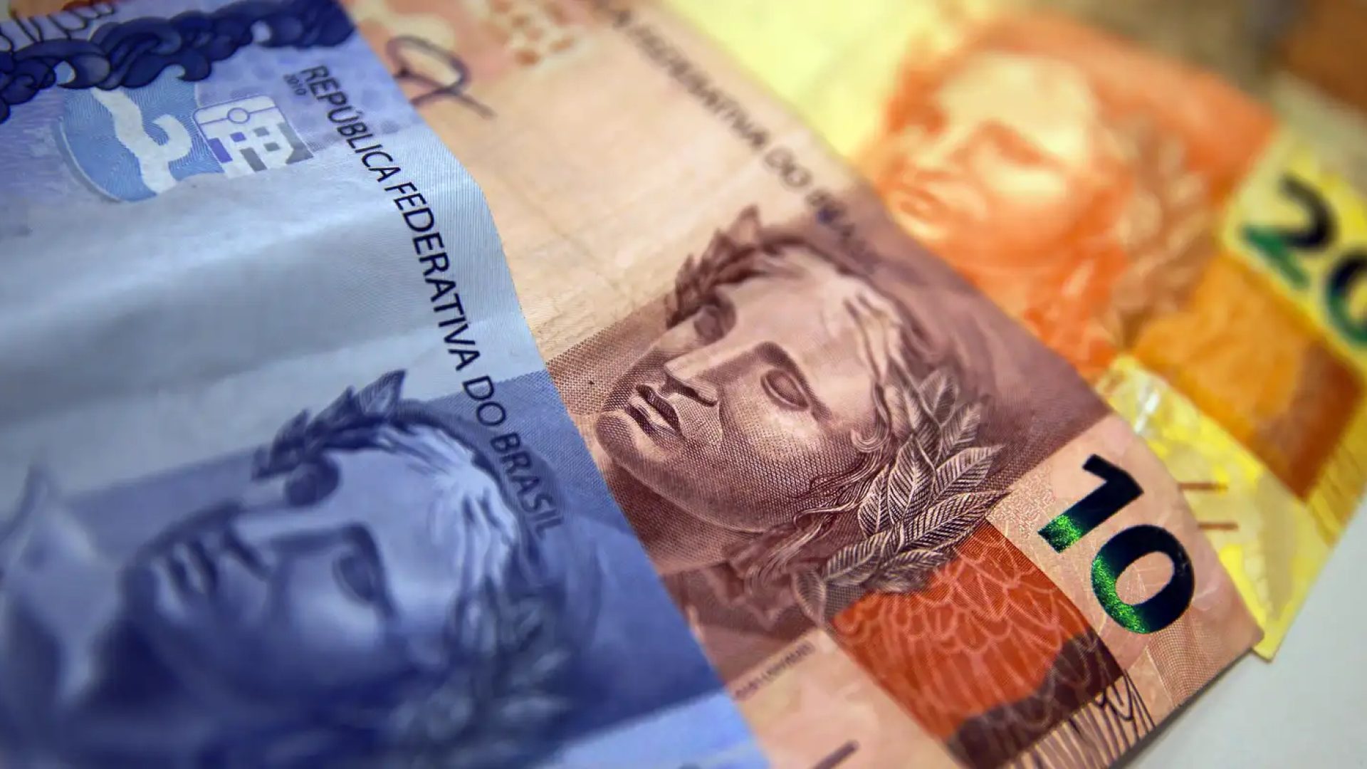 Mercado reduz previsão da inflação para 3,95% este ano