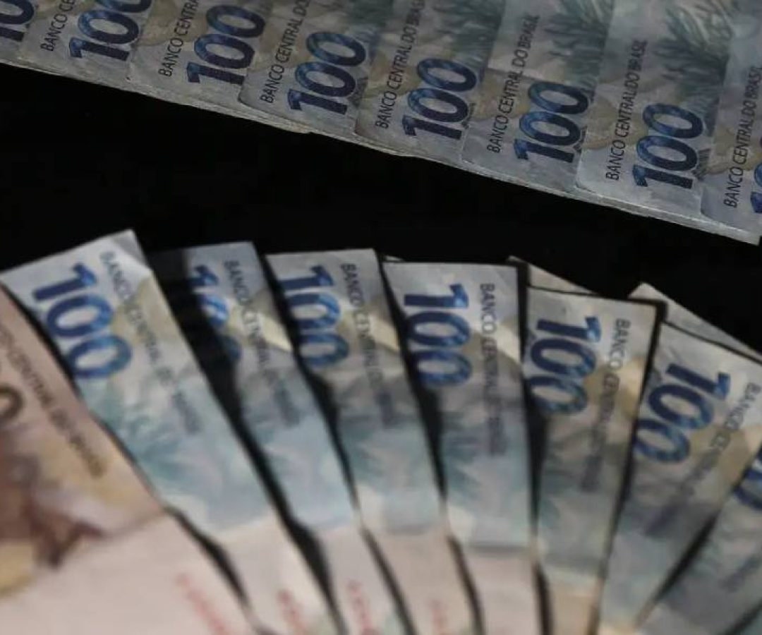 6 mil trabalhadores da assistência social do DF acumulam três meses de salários atrasados