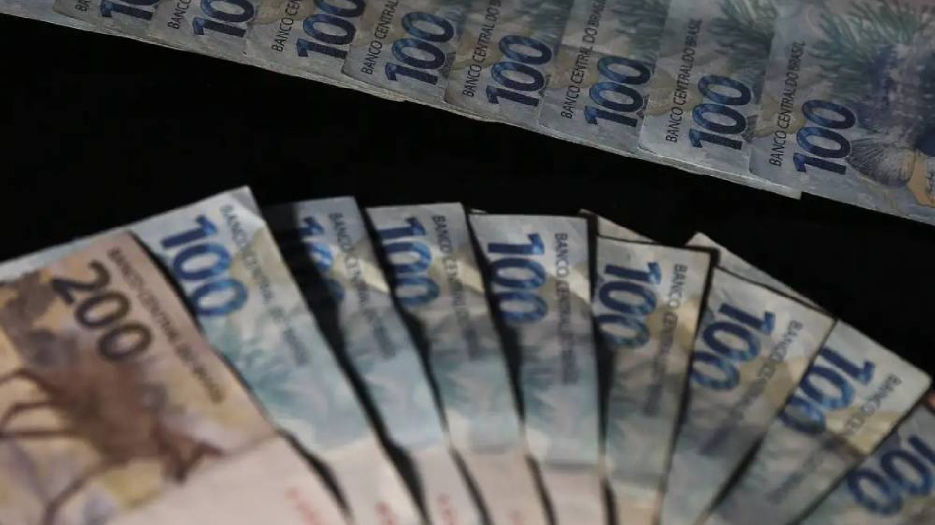 6 mil trabalhadores da assistência social do DF acumulam três meses de salários atrasados