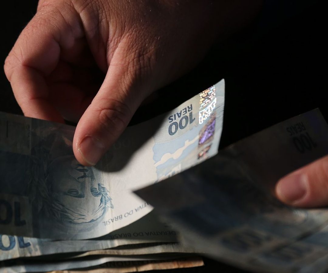 Mercado reduz previsão da inflação para 4,43% este ano