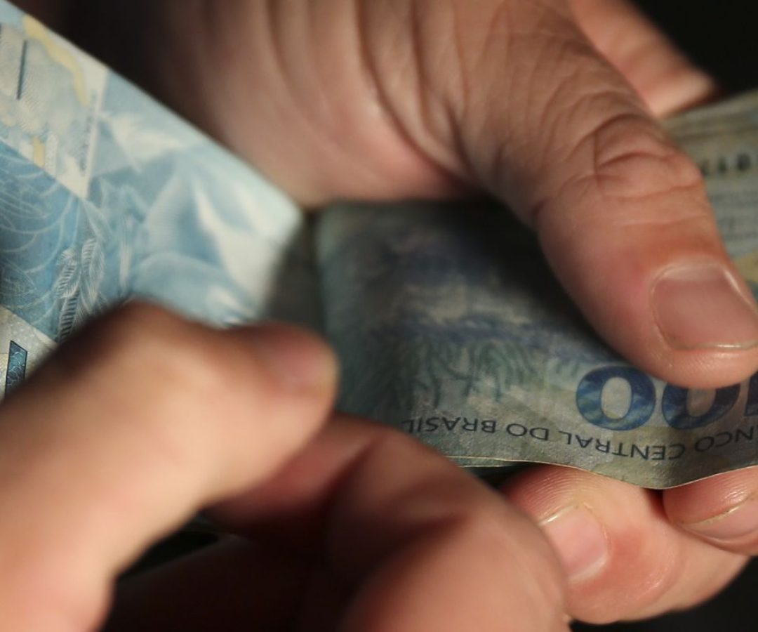 Poupança tem retirada líquida de R$ 9,7 bilhões em outubro