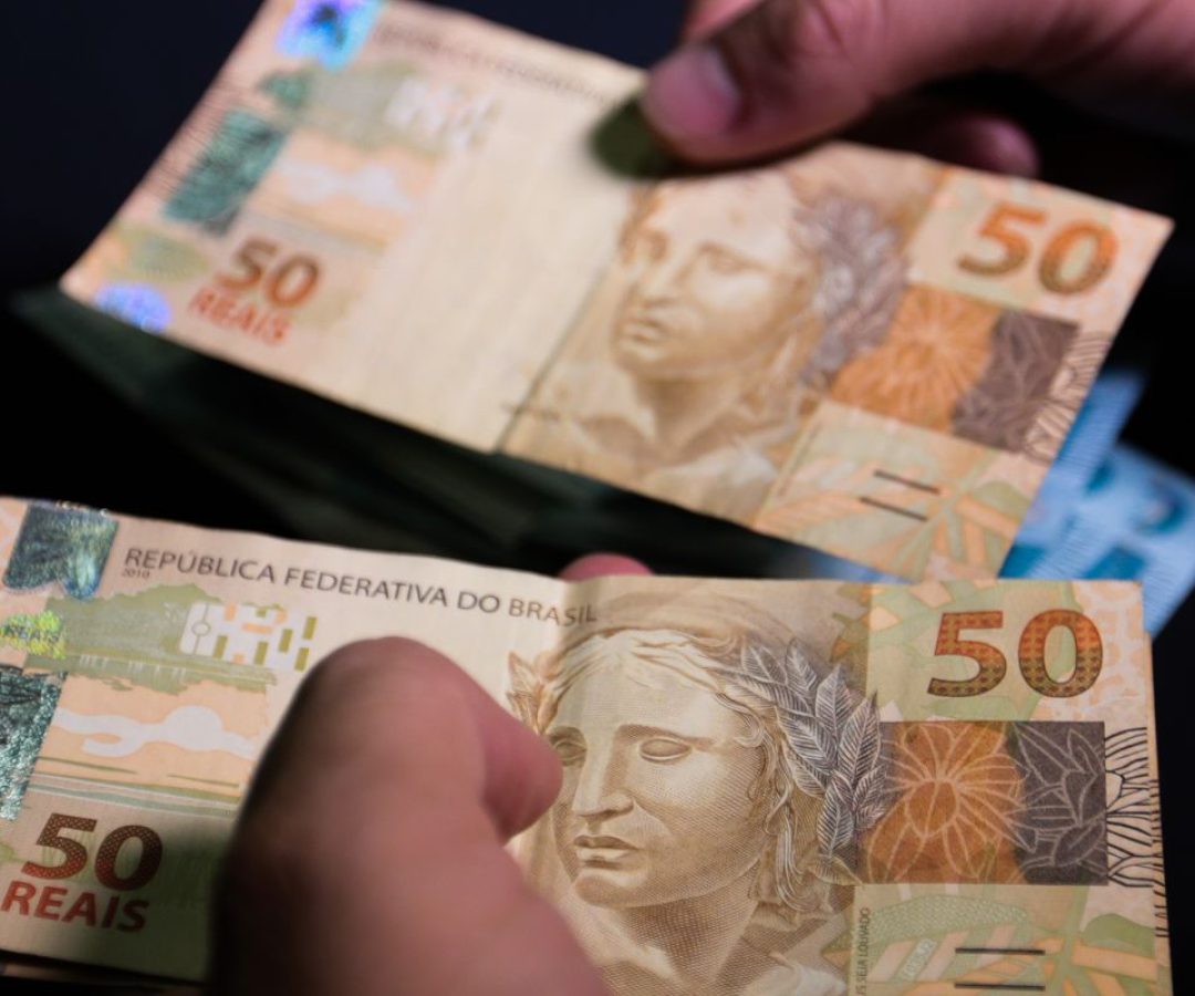 Brasileiros sacaram R$ 455,68 milhões esquecidos em bancos em setembro