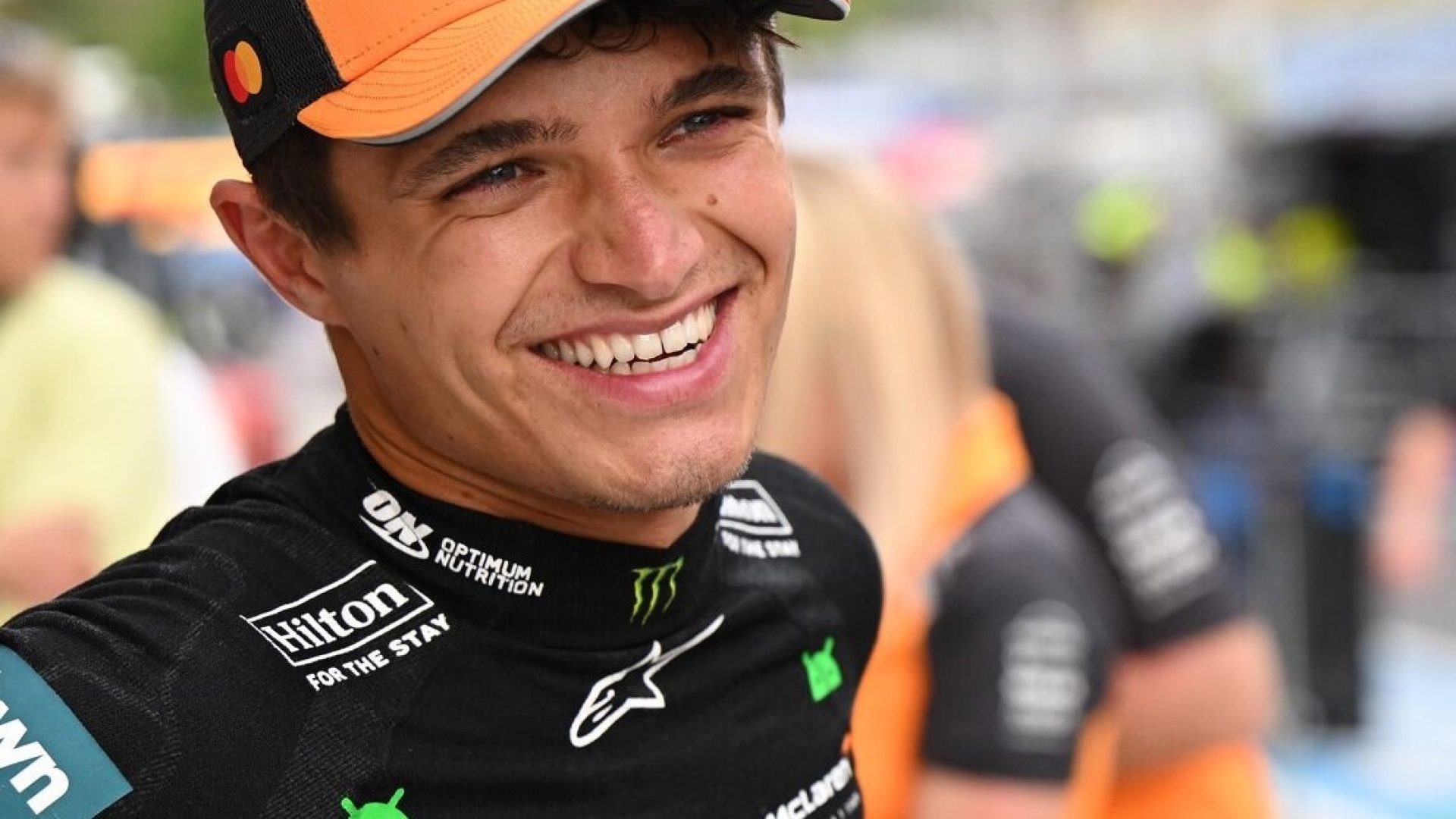 Norris 'se livrou' de multa por xingar na Cerimônia da FIA