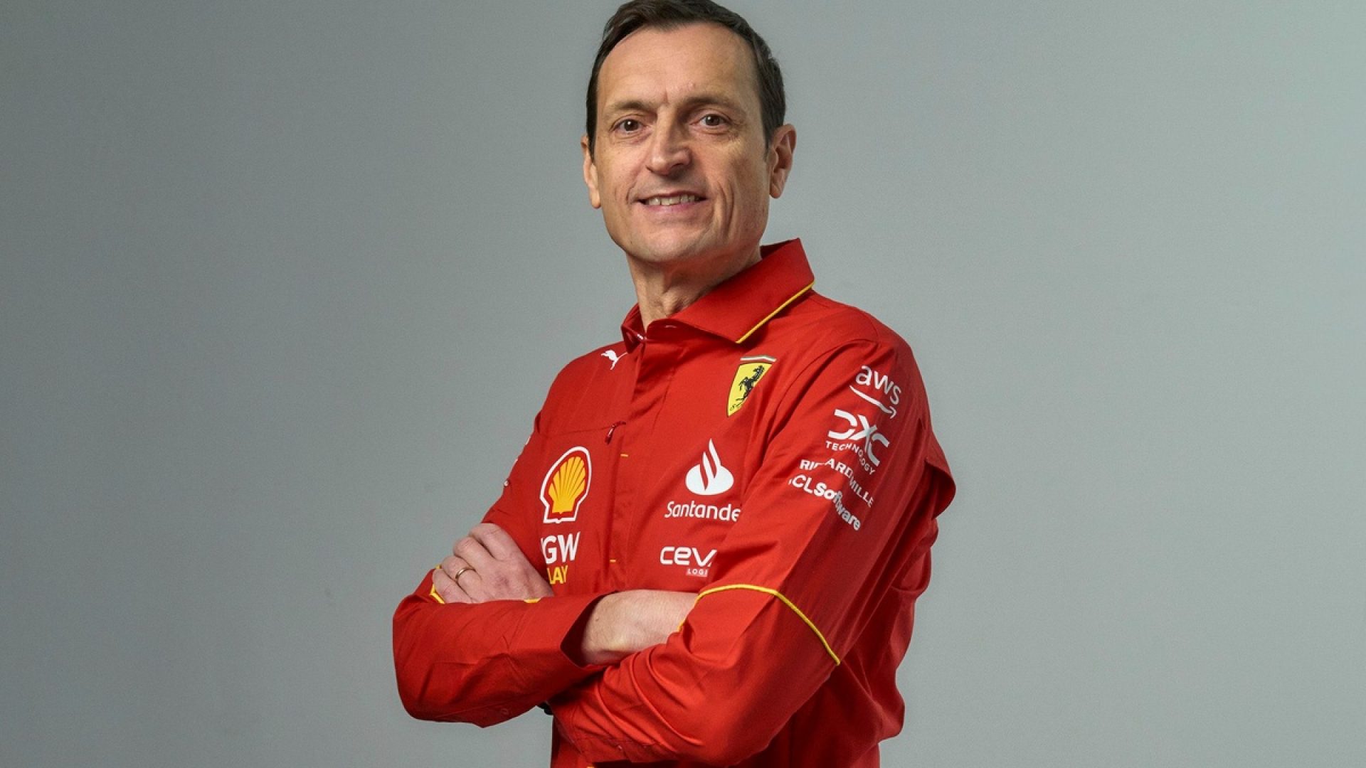 Engenheiro de Hamilton deixa cargo na Ferrari