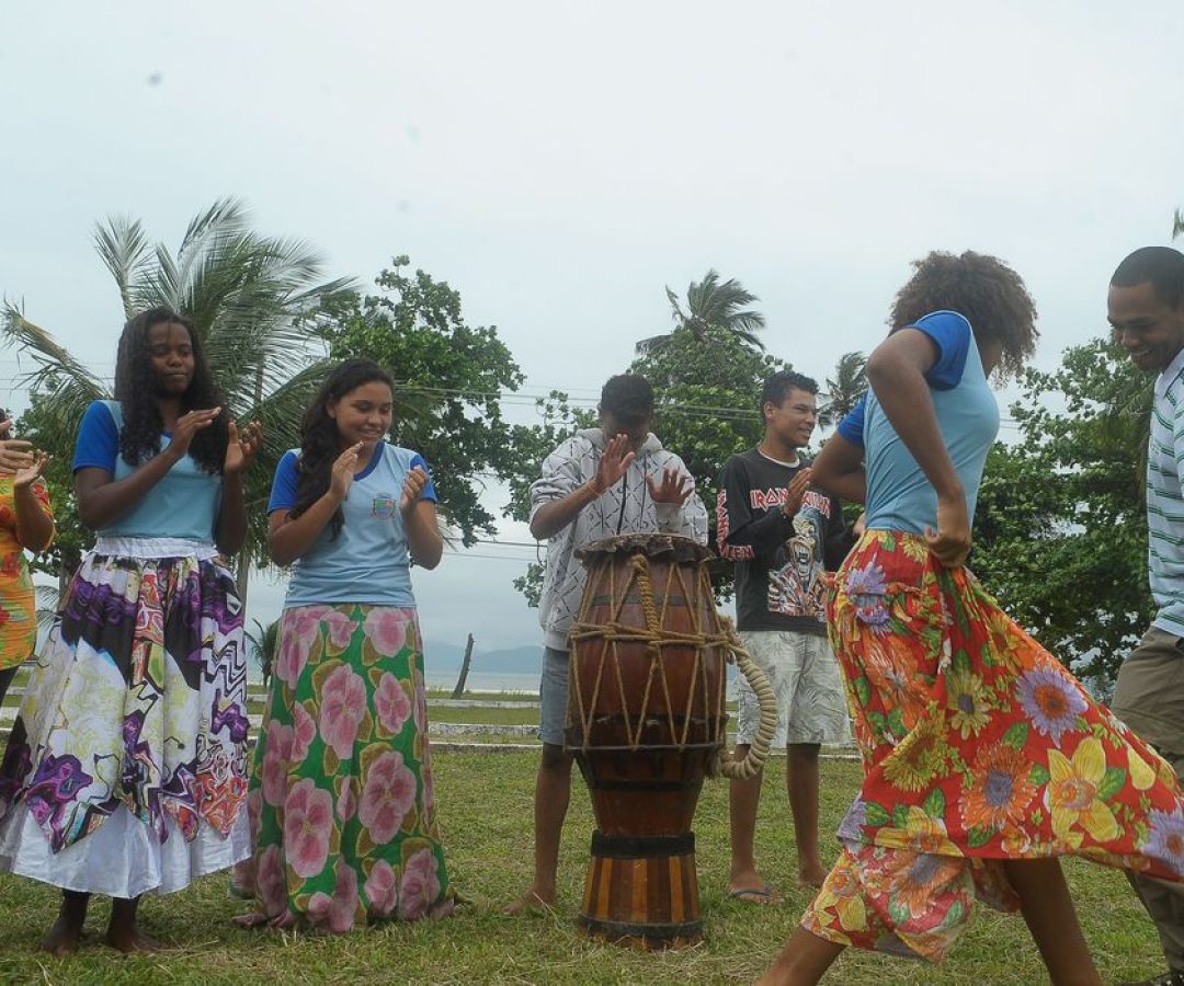 Projeto propõe ações de educação, cultura e saúde para combater racismo estrutural — Senado Notícias