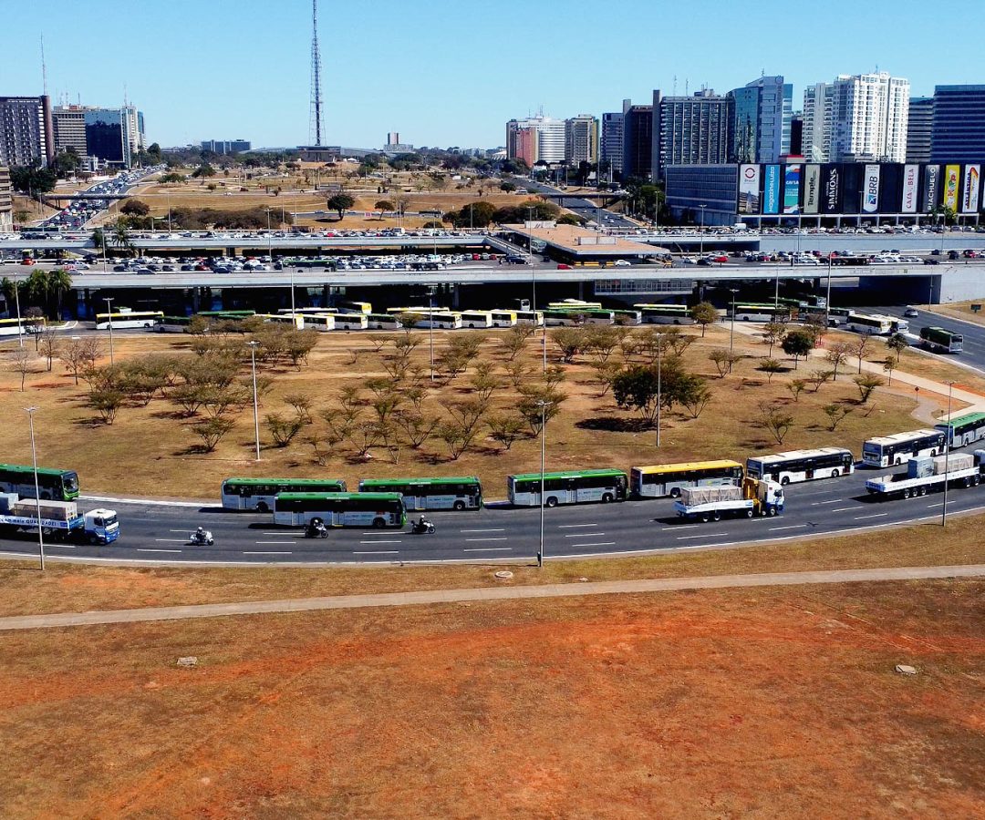 Mobilidade do DF avança com novos ônibus, expansão de zebrinhas e patinetes