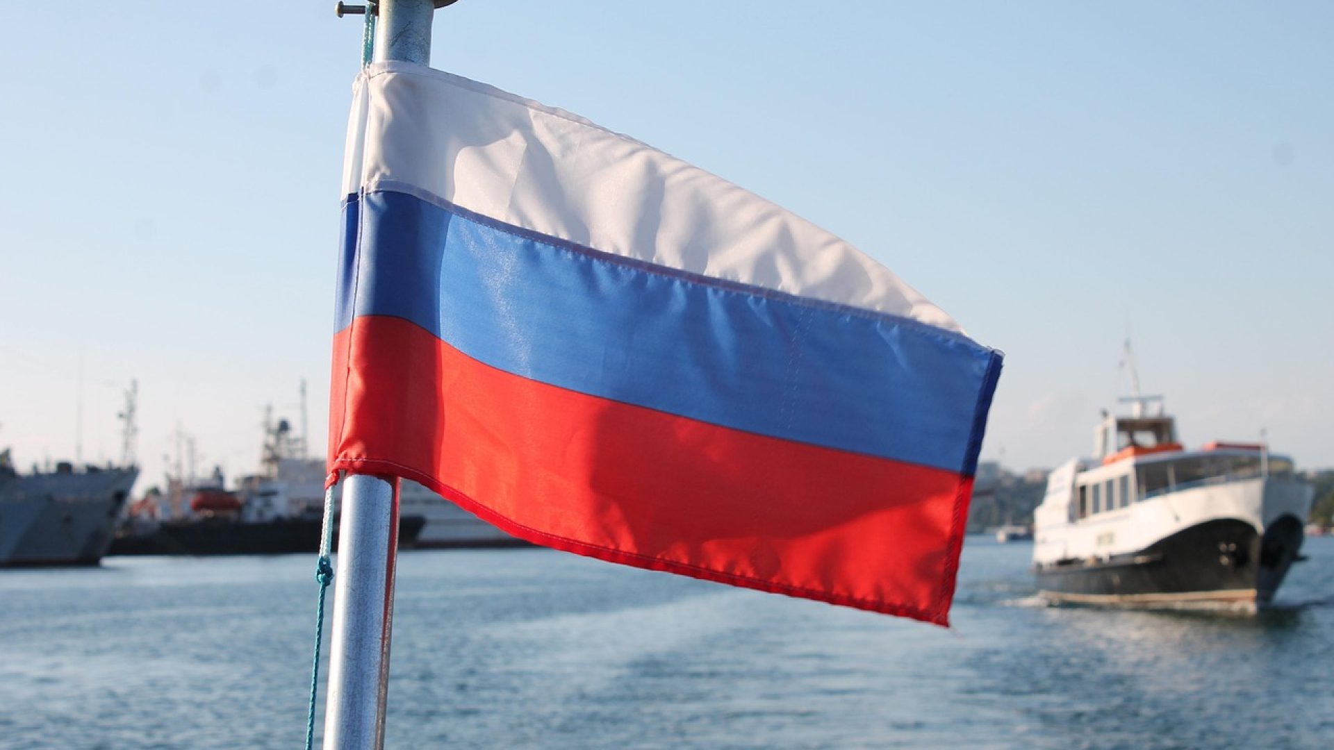 russian-flag-2414964_1280.jpg
