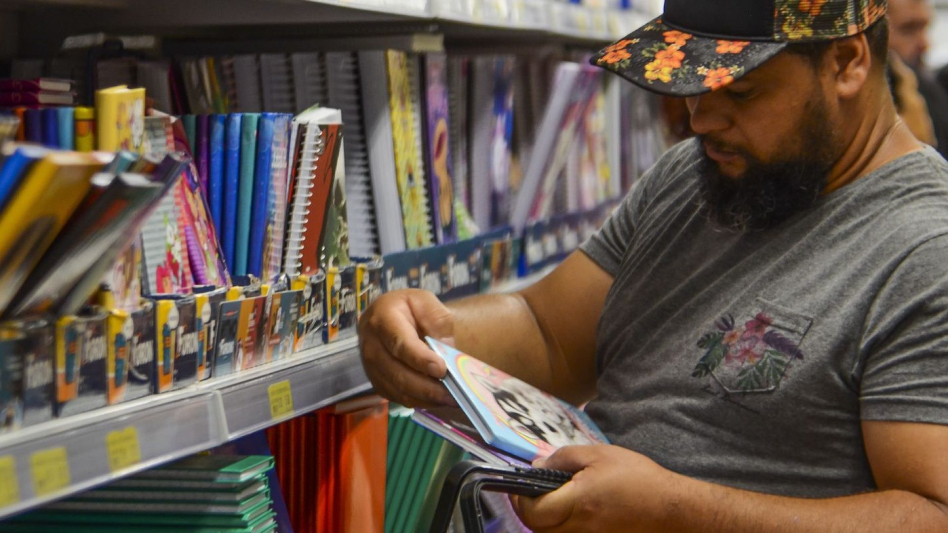 Maioria planeja reaproveitar material escolar na volta às aulas