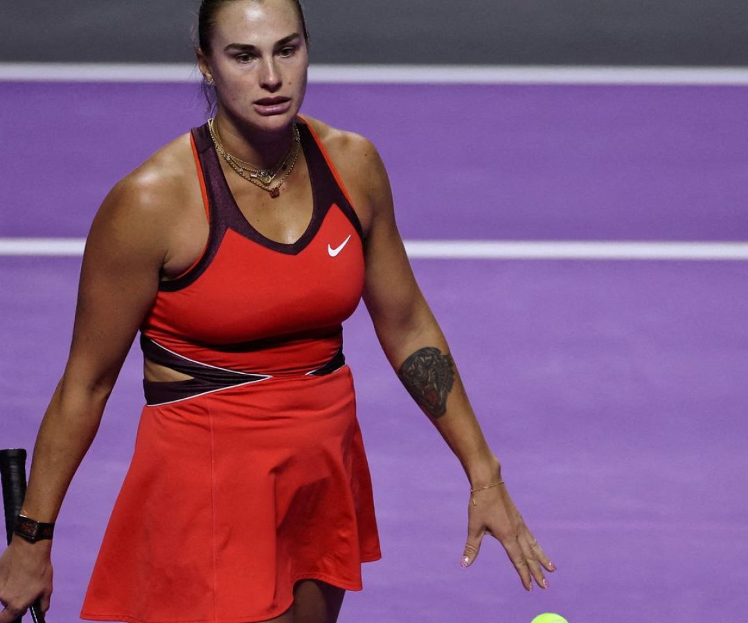 Sabalenka diz não ser justo que mulheres enfrentem atletas trans