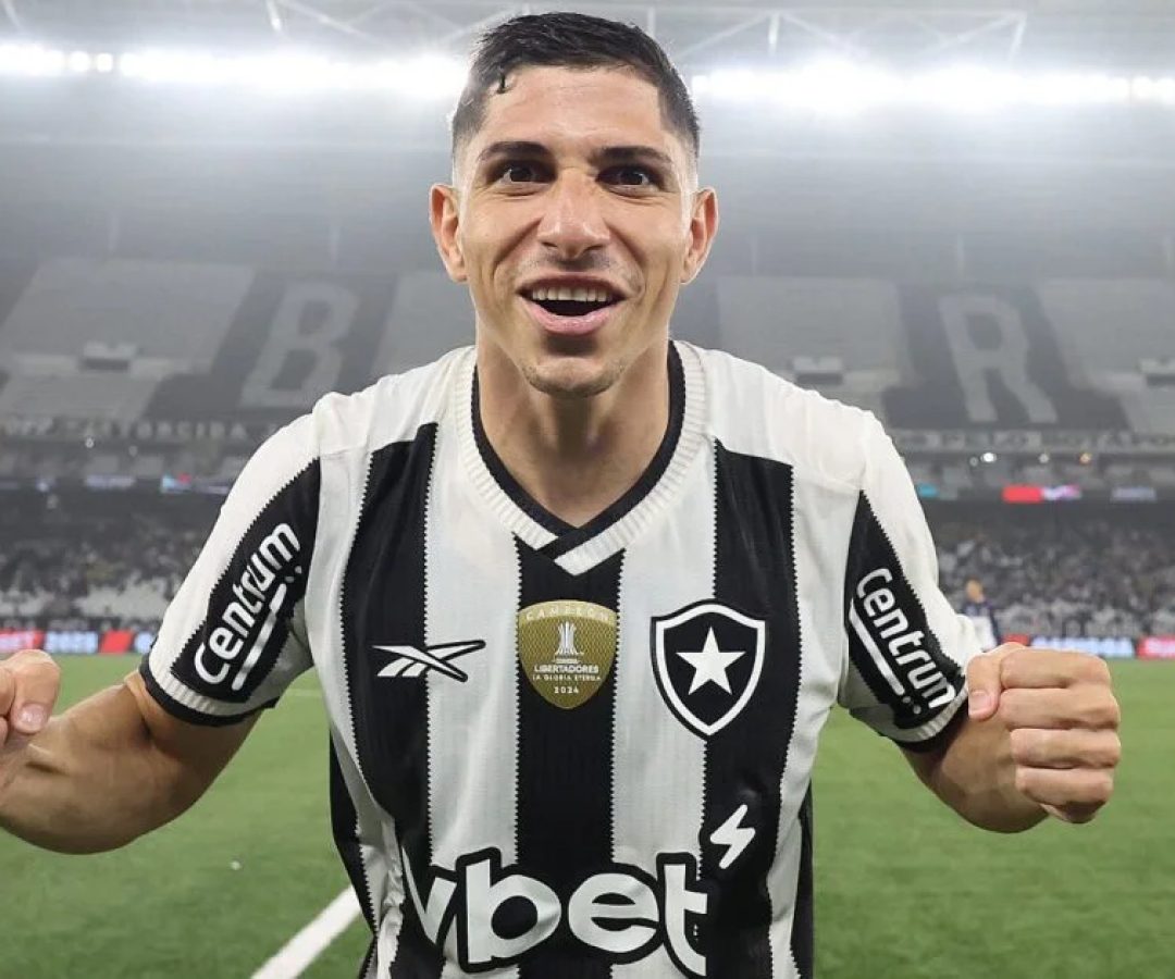 Fluminense anuncia contratação do meia venezuelano Savarino, que estava no Botafogo