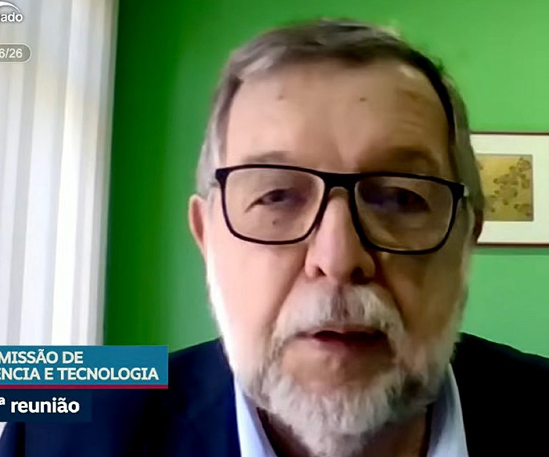 Famílias relatam dificuldades e cobram mais apoio a pessoas com ataxias — Senado Notícias