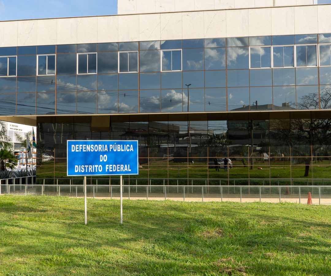 DPDF oferece 20 bolsas integrais para estudantes da rede pública participantes do projeto Conhecer Direito