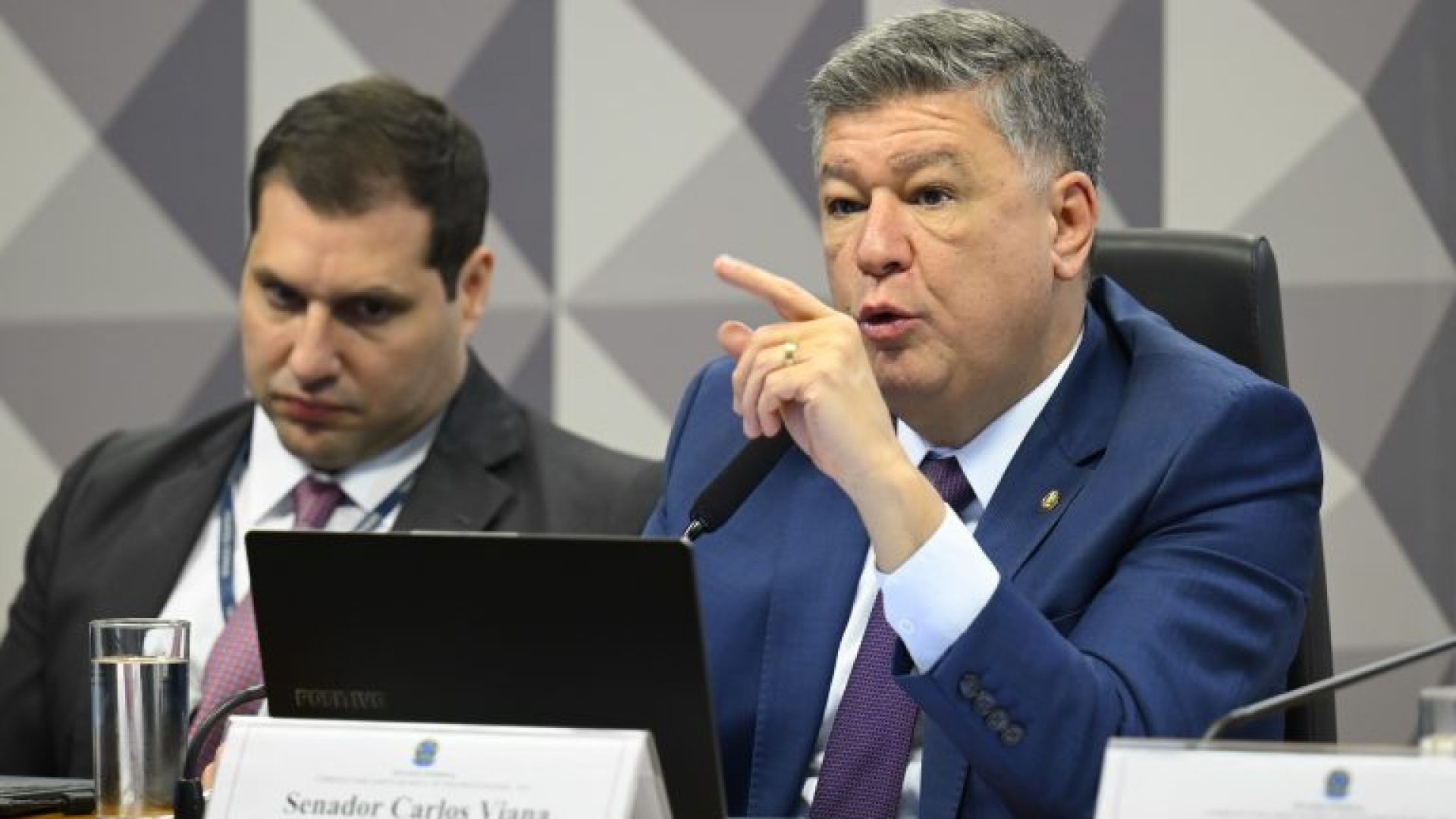 senador-carlos-viana-cpmi-inss-768x512.jpg