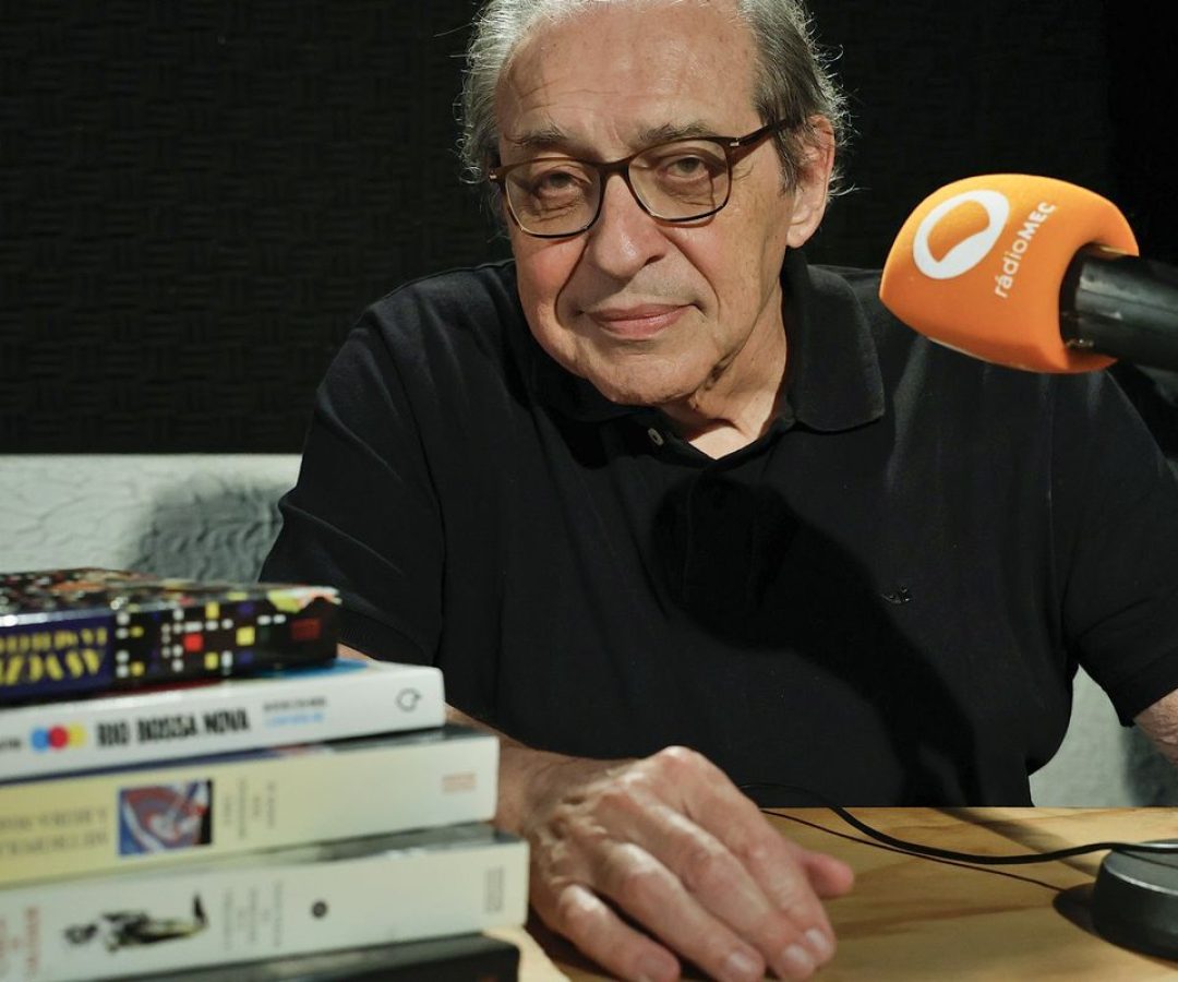 Ruy Castro vence prêmio principal do Jabuti com textos sobre Tom Jobim