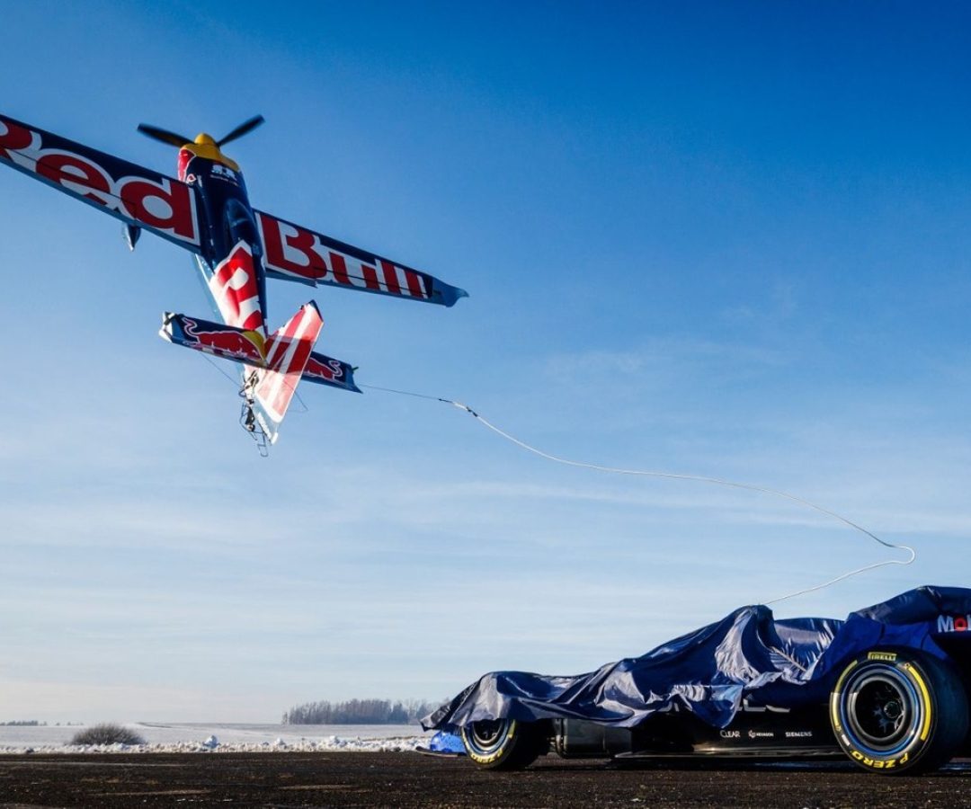 F1:Acrobacia para revelar carro da Red Bull quase causou acidente