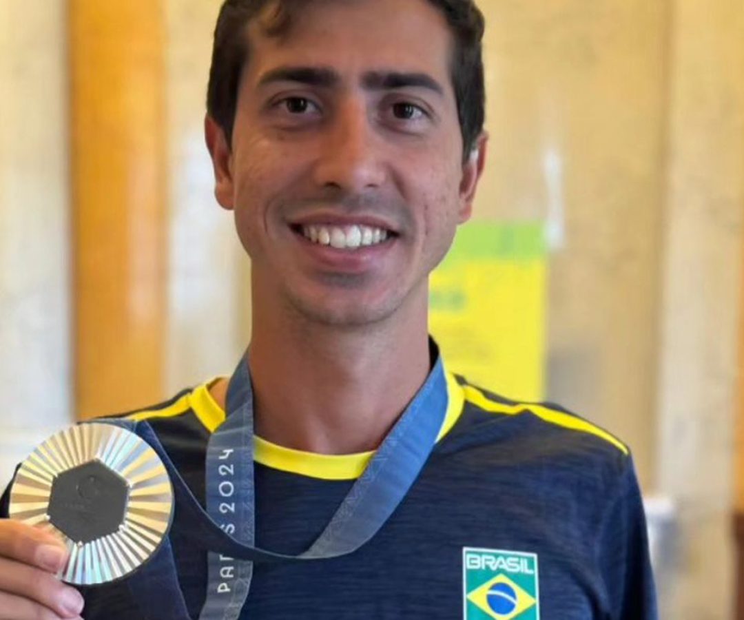 Caio Bonfim ganha prata em etapa mundial da marcha atlética na China