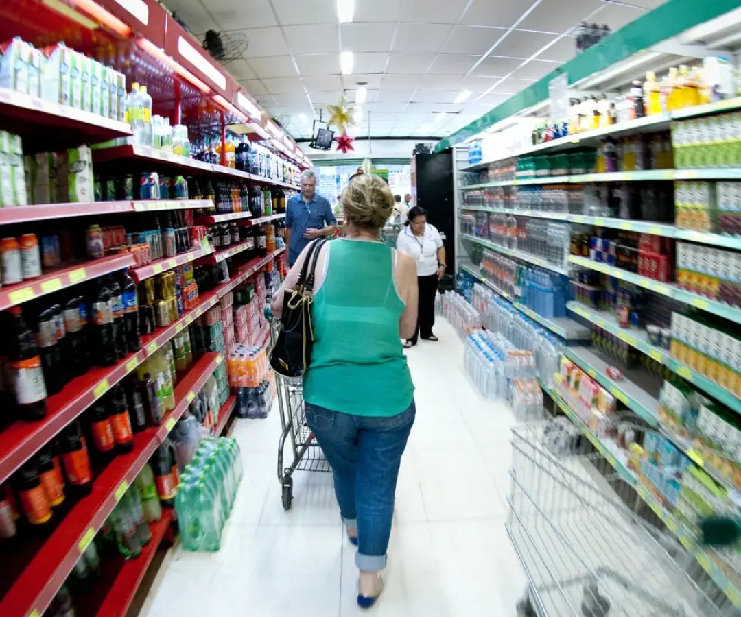 Preço da cesta básica cai em 22 capitais brasileiras em setembro