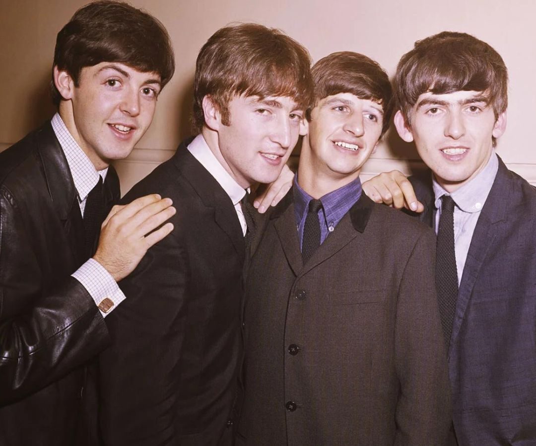 Gravação inédita dos Beatles, com John Lennon e Paul McCartney, é divulgada; ouça