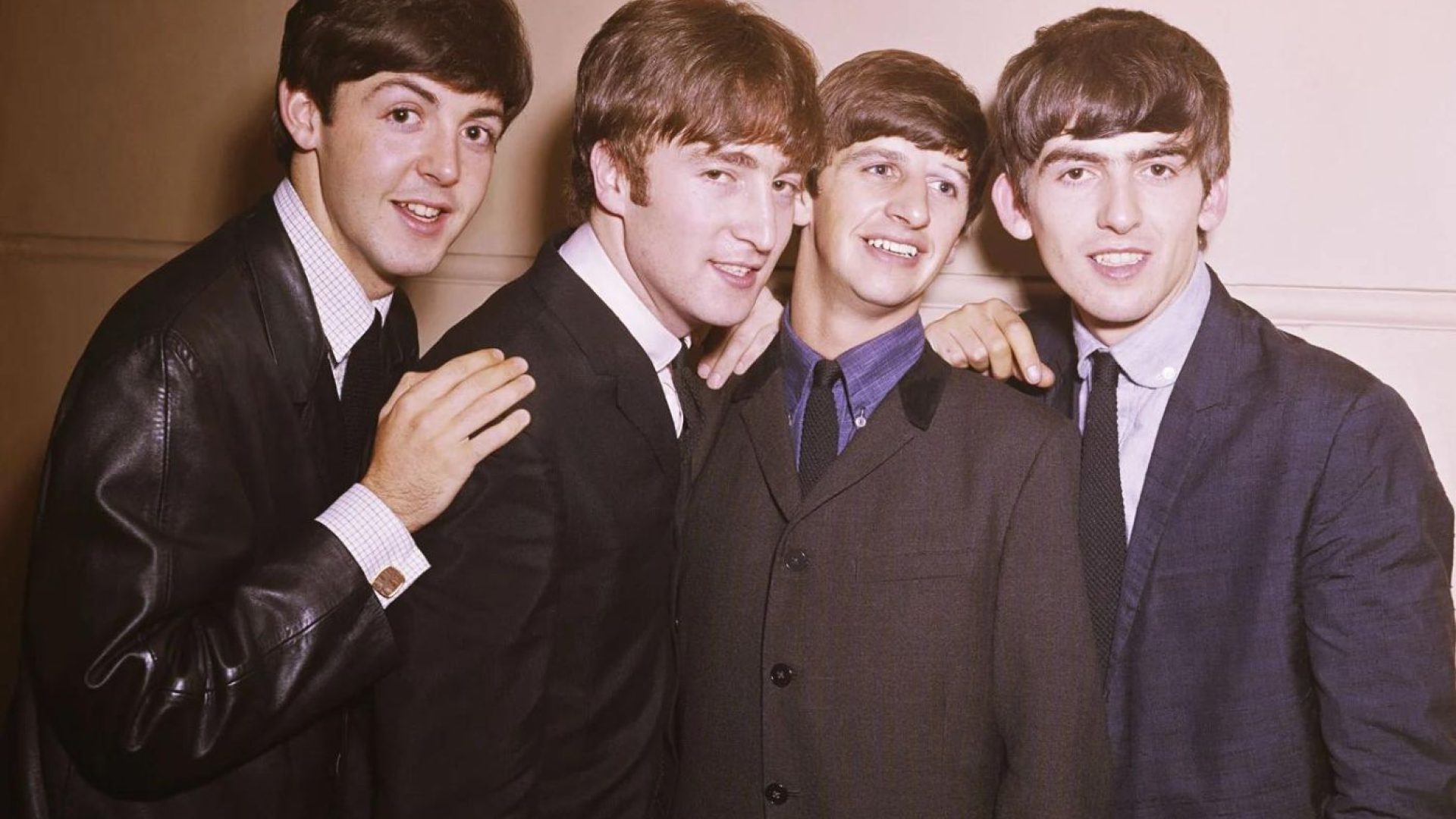 Gravação inédita dos Beatles, com John Lennon e Paul McCartney, é divulgada; ouça