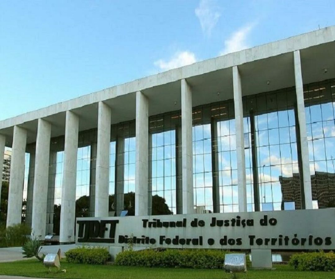 TJDFT realiza sessão especial em homenagem à desembargadora Maria de Lourdes Abreu