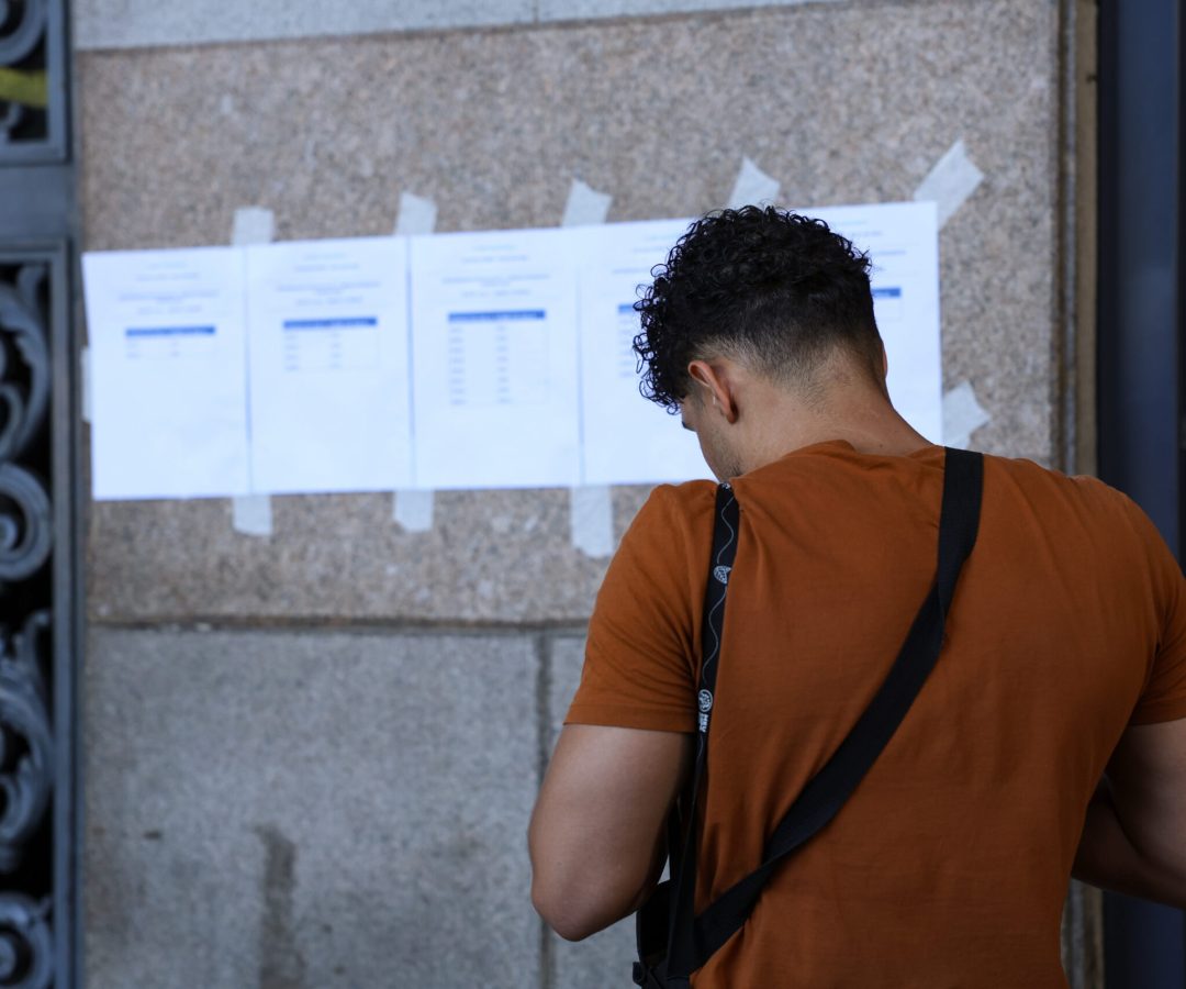 Portões nos locais de prova do CNU 2025 são fechados