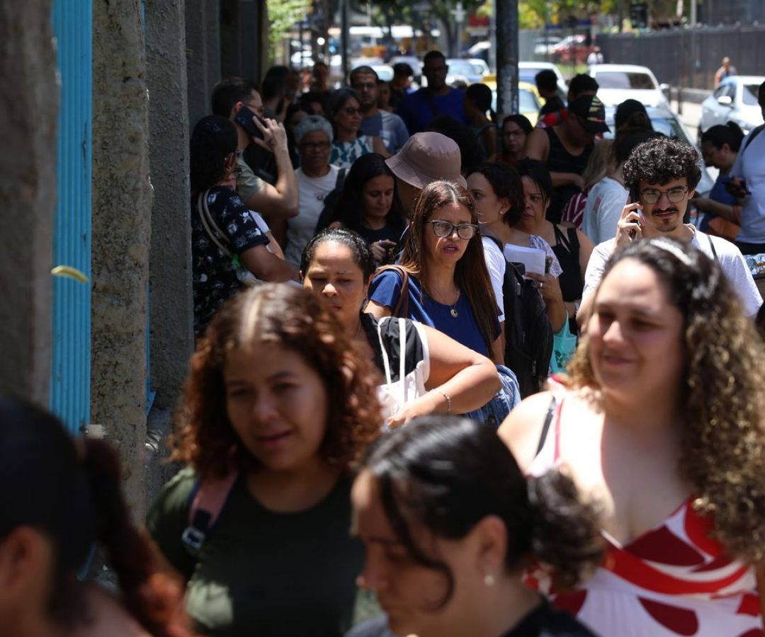 Professores fazem a primeira edição da Prova Nacional Docente