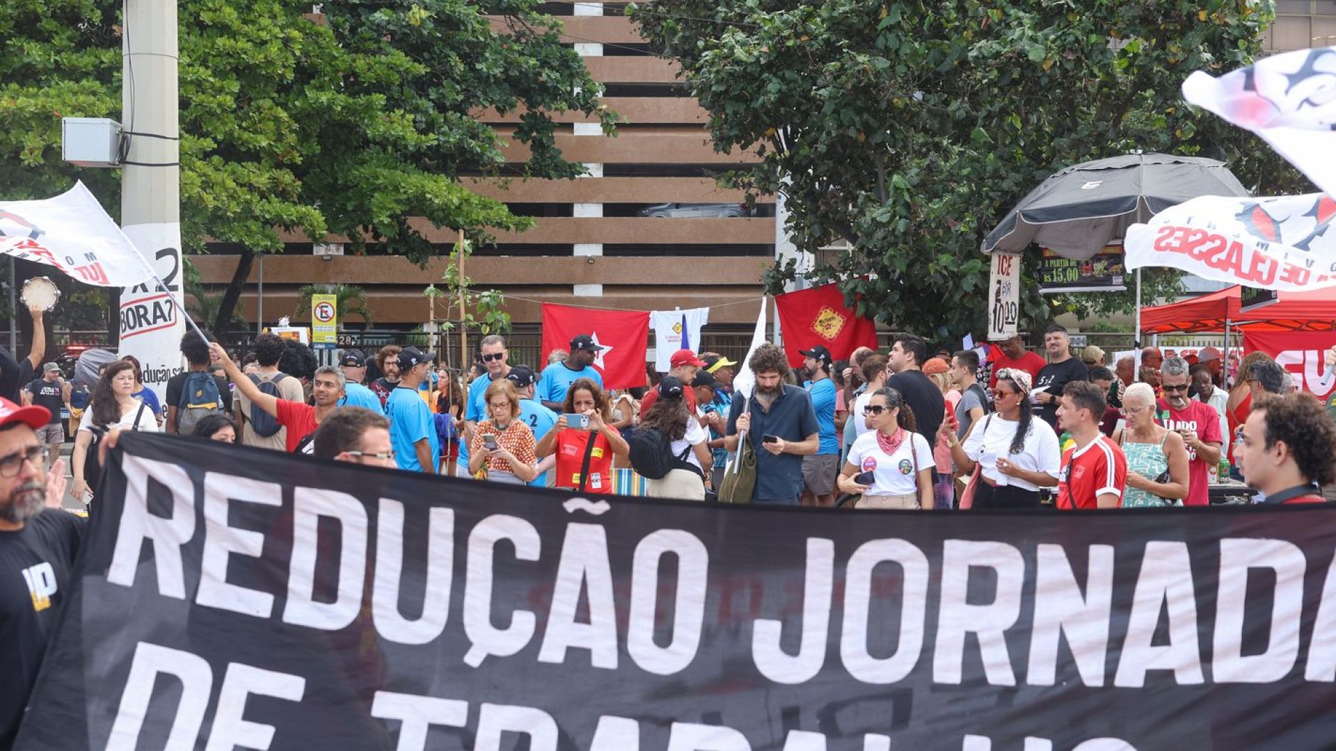 Caminhos da Reportagem debate impactos da escala 6x1 no Brasil