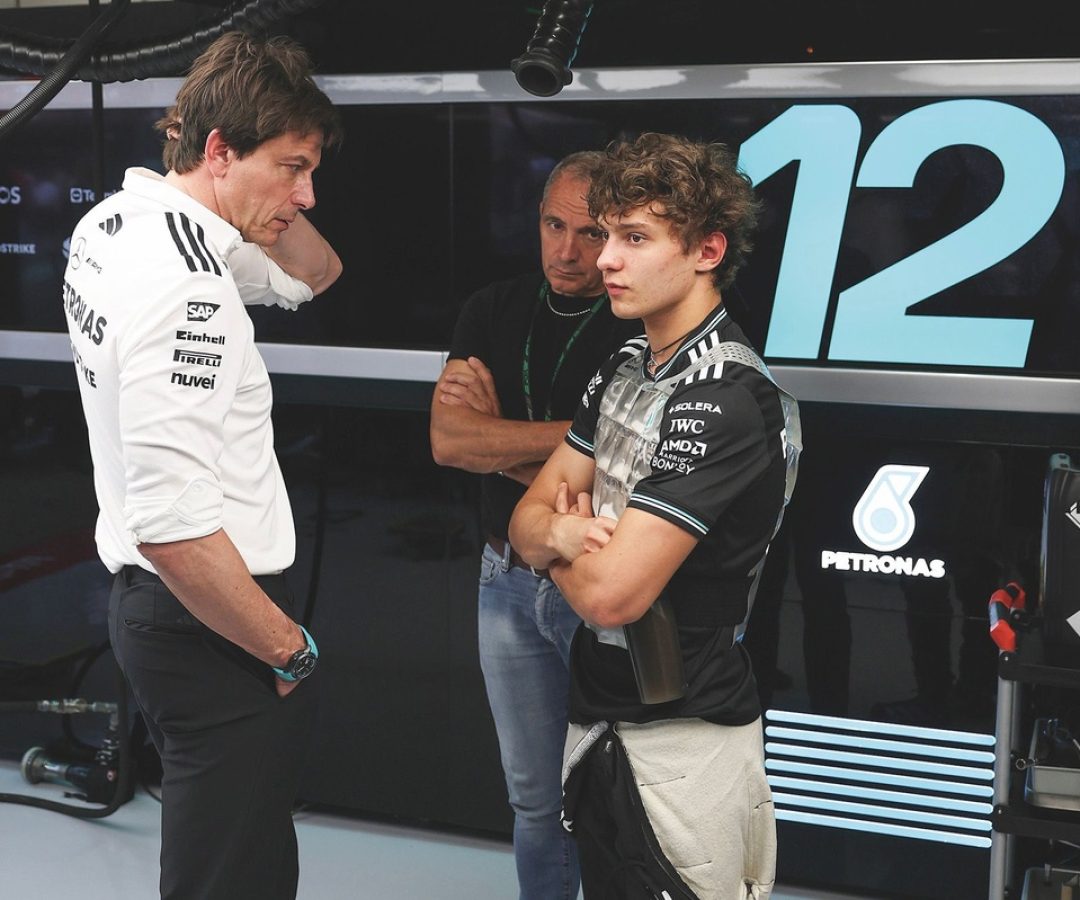 Wolff detona Marko por comentário “estúpido” sobre Antonelli