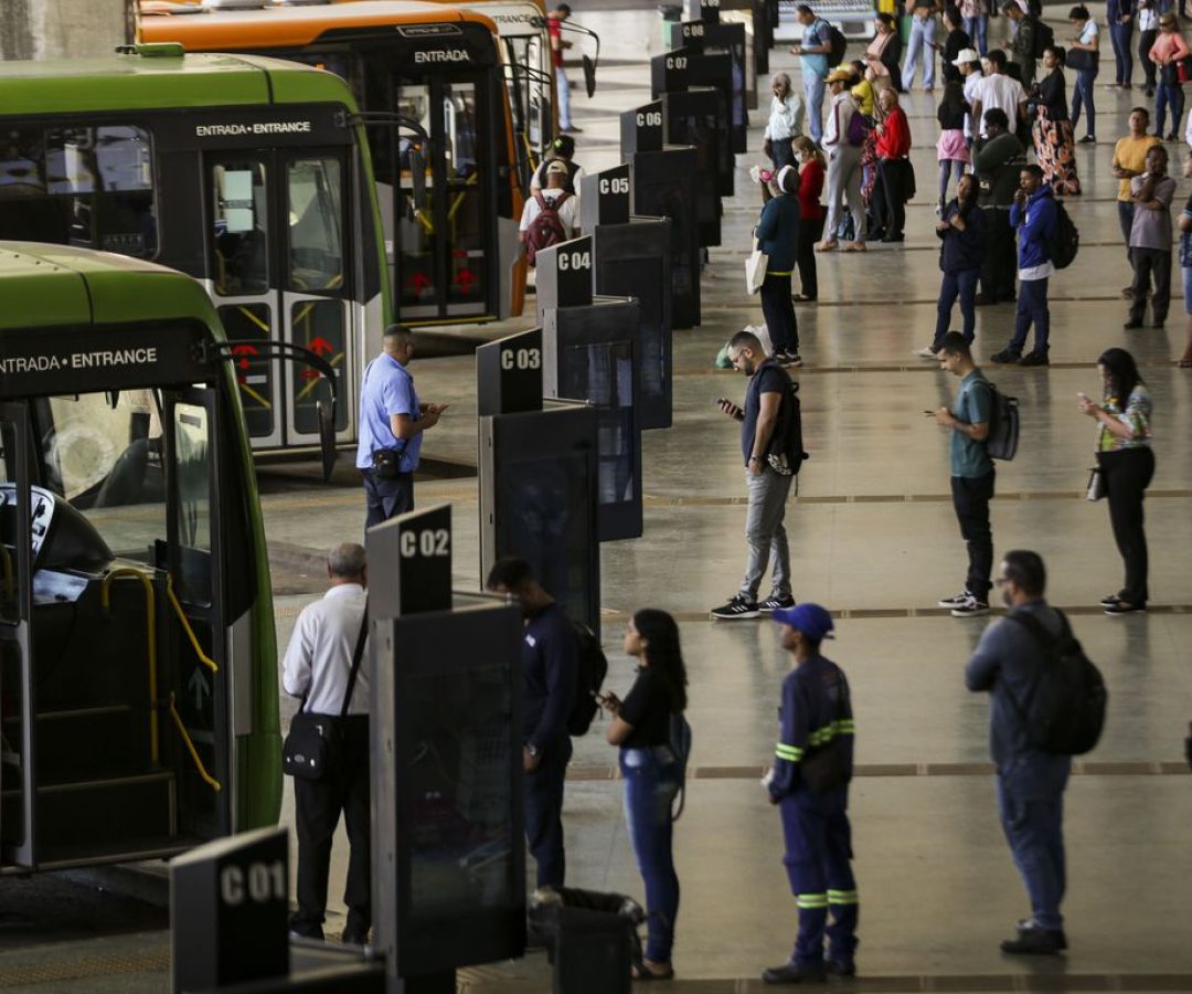 Semob-DF reforça transporte com novas linhas em Arapoanga e Plano Piloto
