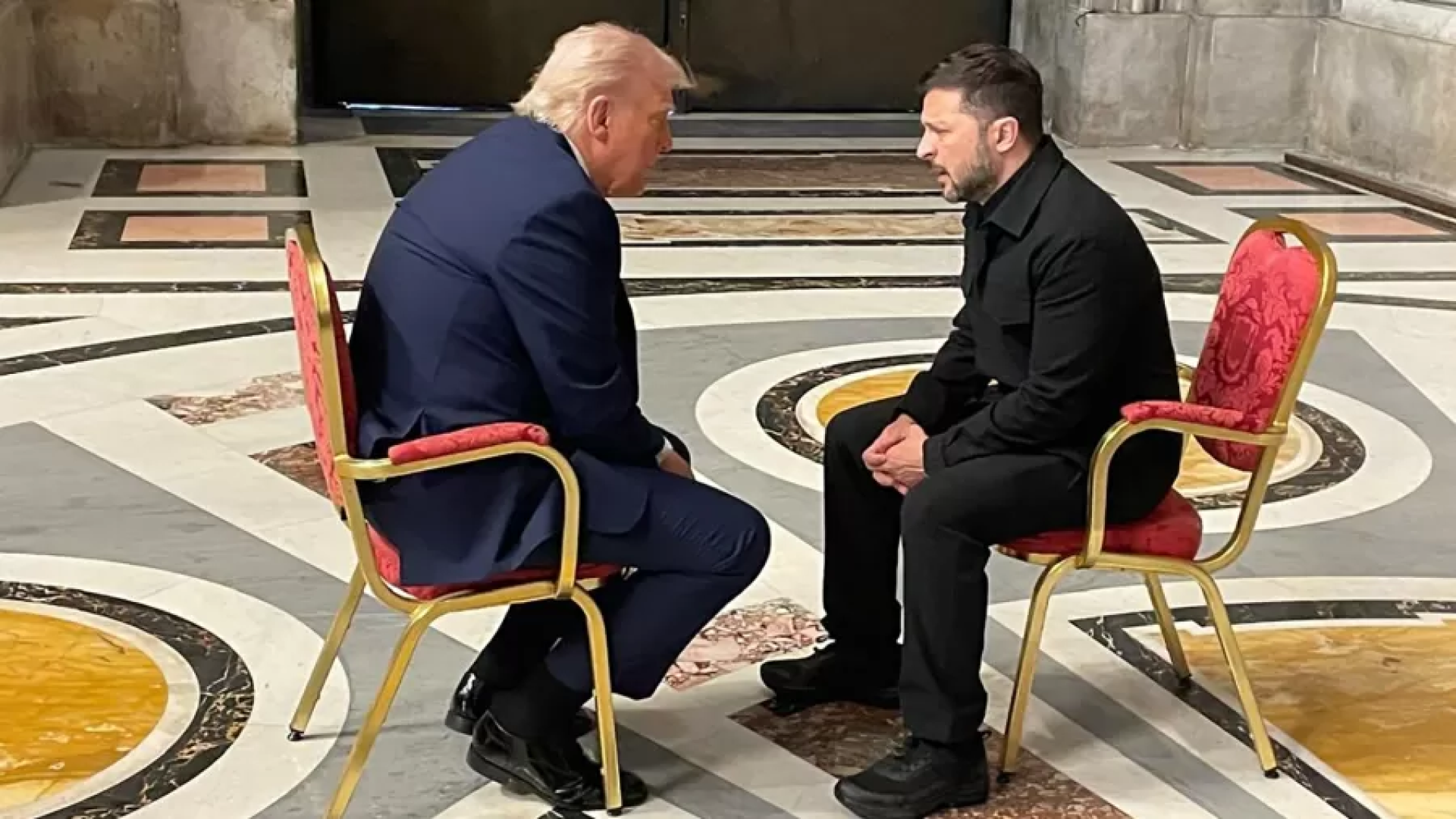 trump-e-zelensky-conversam-sem-asssessores-no-vaticano-1745669164241_v2_900x506.jpg.png