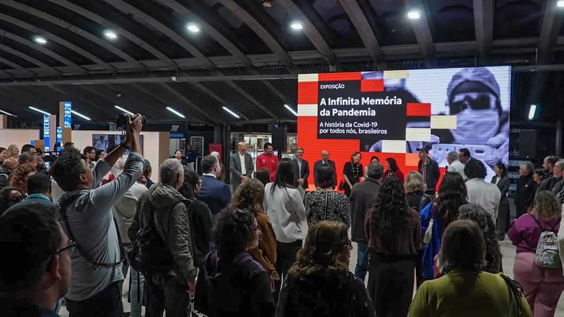 Vivências de brasileiros na pandemia são tema de mostra em São Paulo